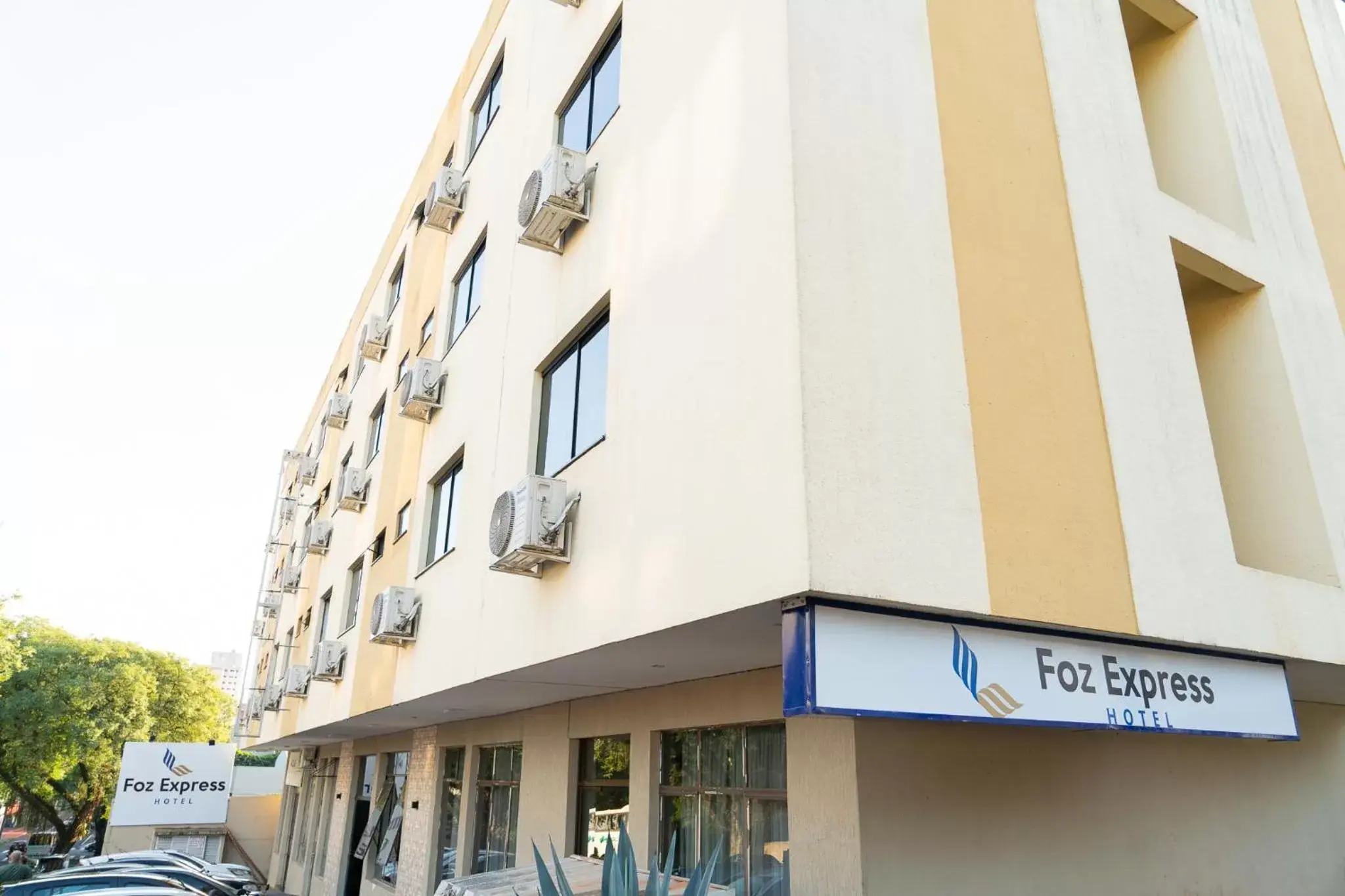 Property building in Foz Express Hotel Centro Property building in Foz Express Hotel Centro
