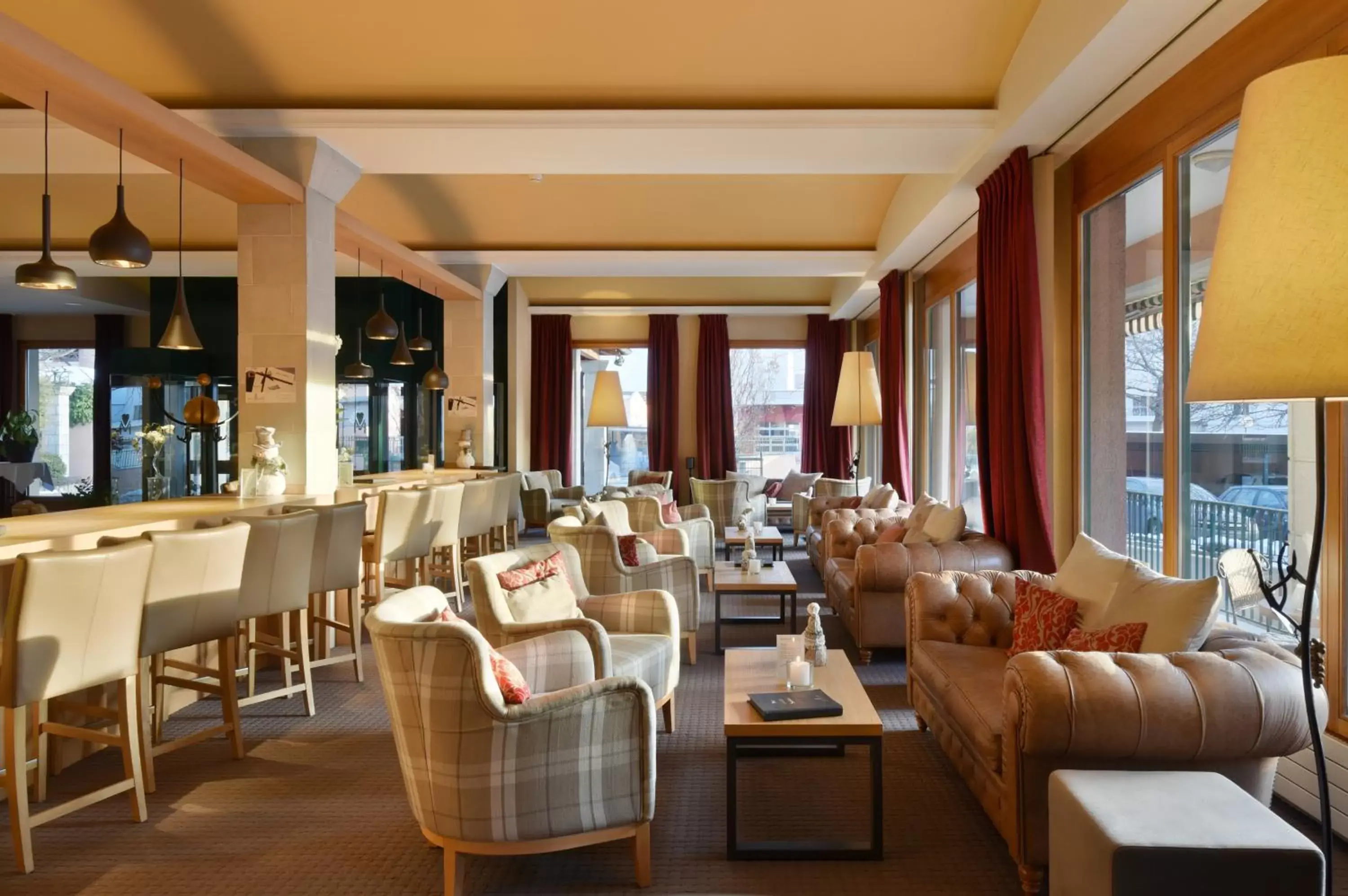 Lounge or bar in Hôtel des Vignes