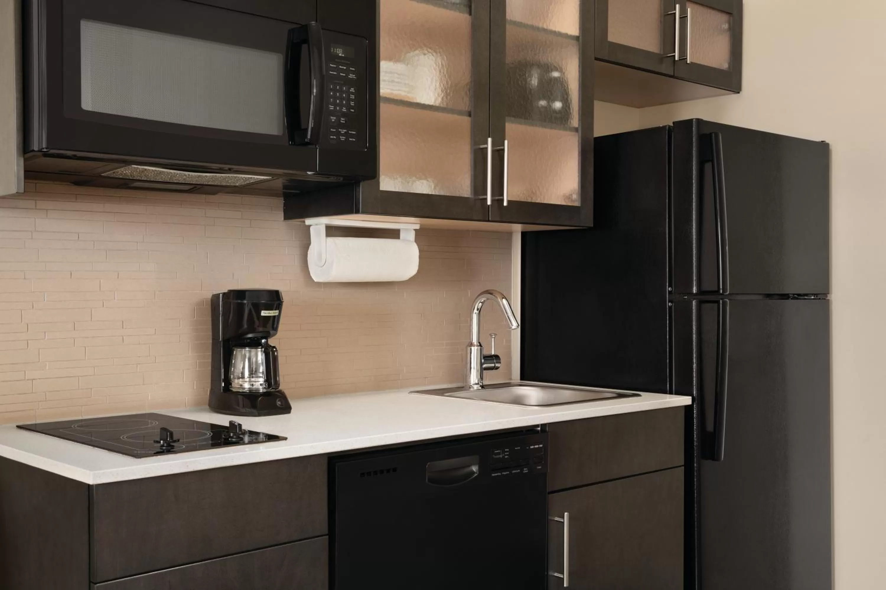 Kitchen or kitchenette in Park Inn by Radisson, Calgary Airport North, AB