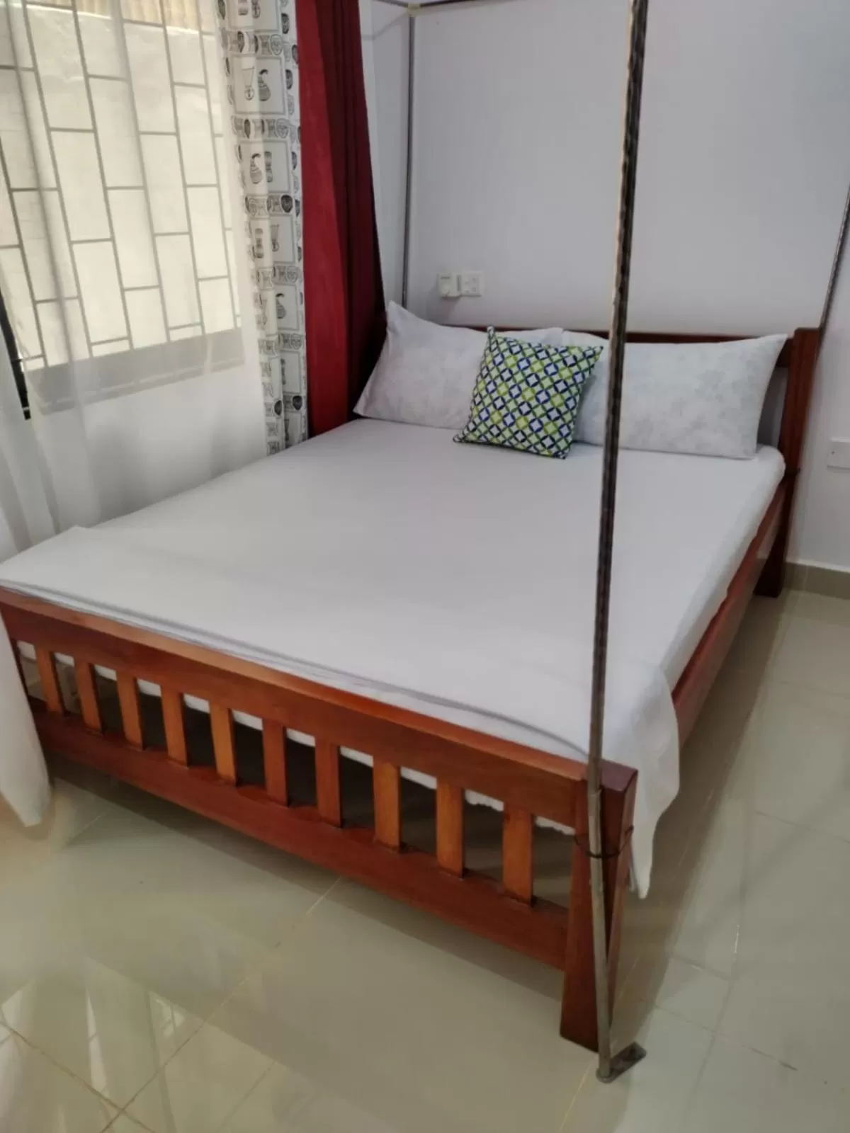 Bed in 6 Park Retreat