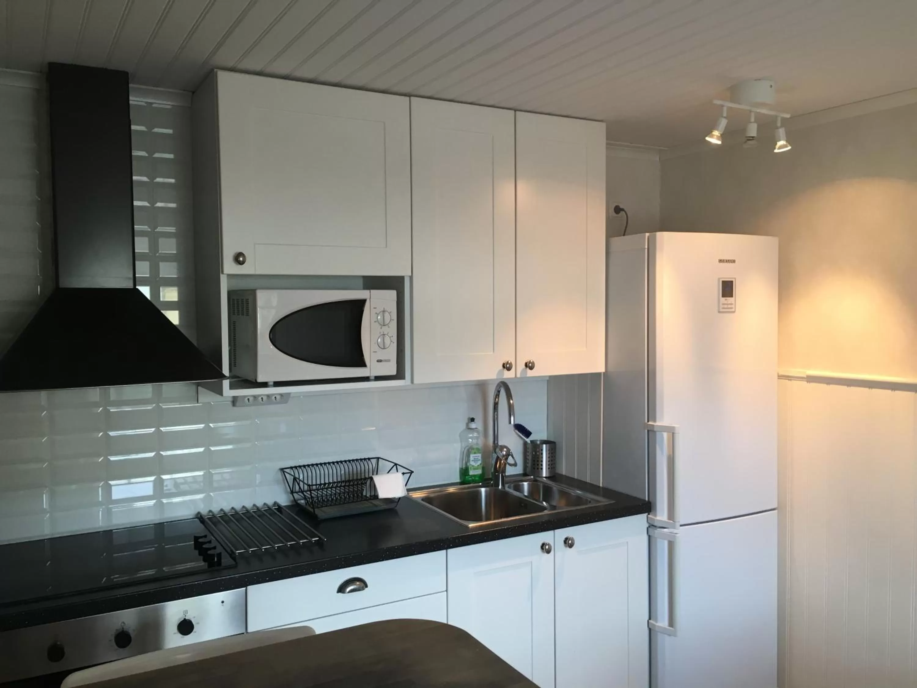 Kitchen or kitchenette in Augustas Bed & Breakfast