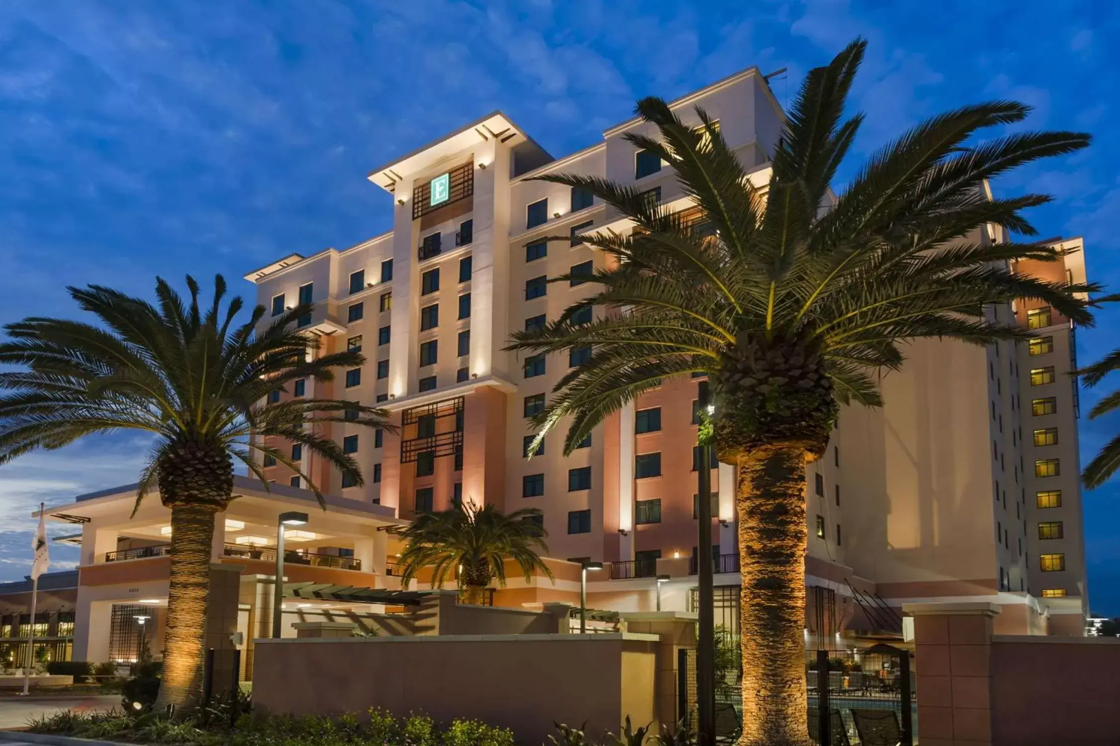 Property Building in Embassy Suites by Hilton Orlando Lake Buena Vista South