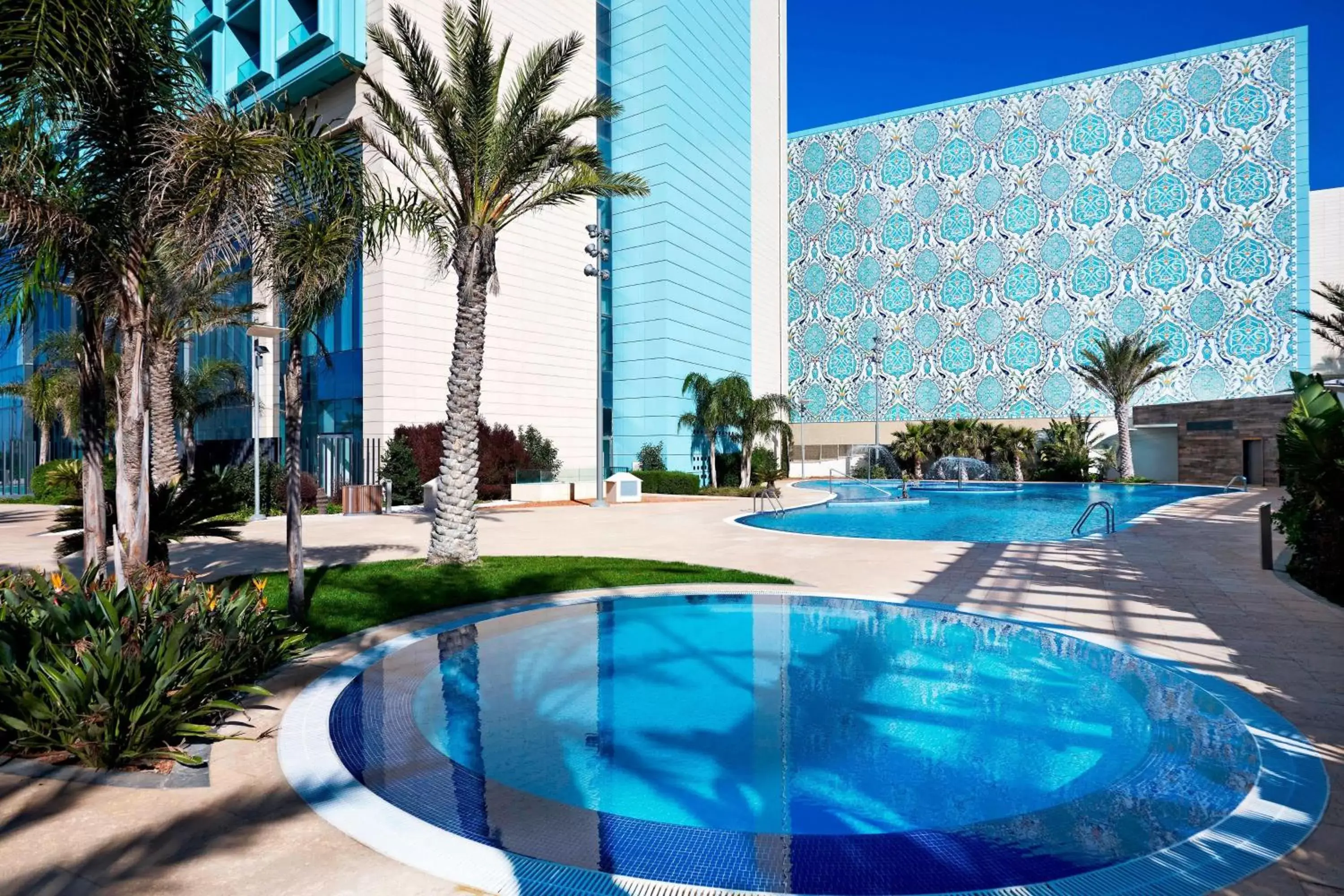 Swimming Pool in Le Meridien Oran Hotel