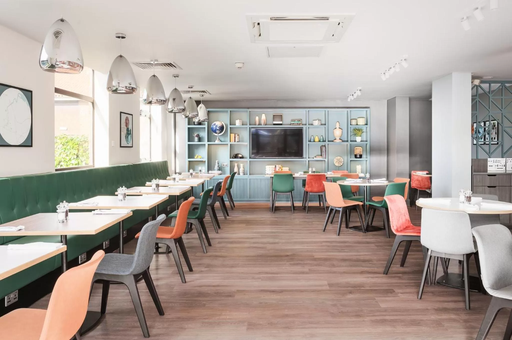 Restaurant/places to eat in Holiday Inn Rochester-Chatham by IHG