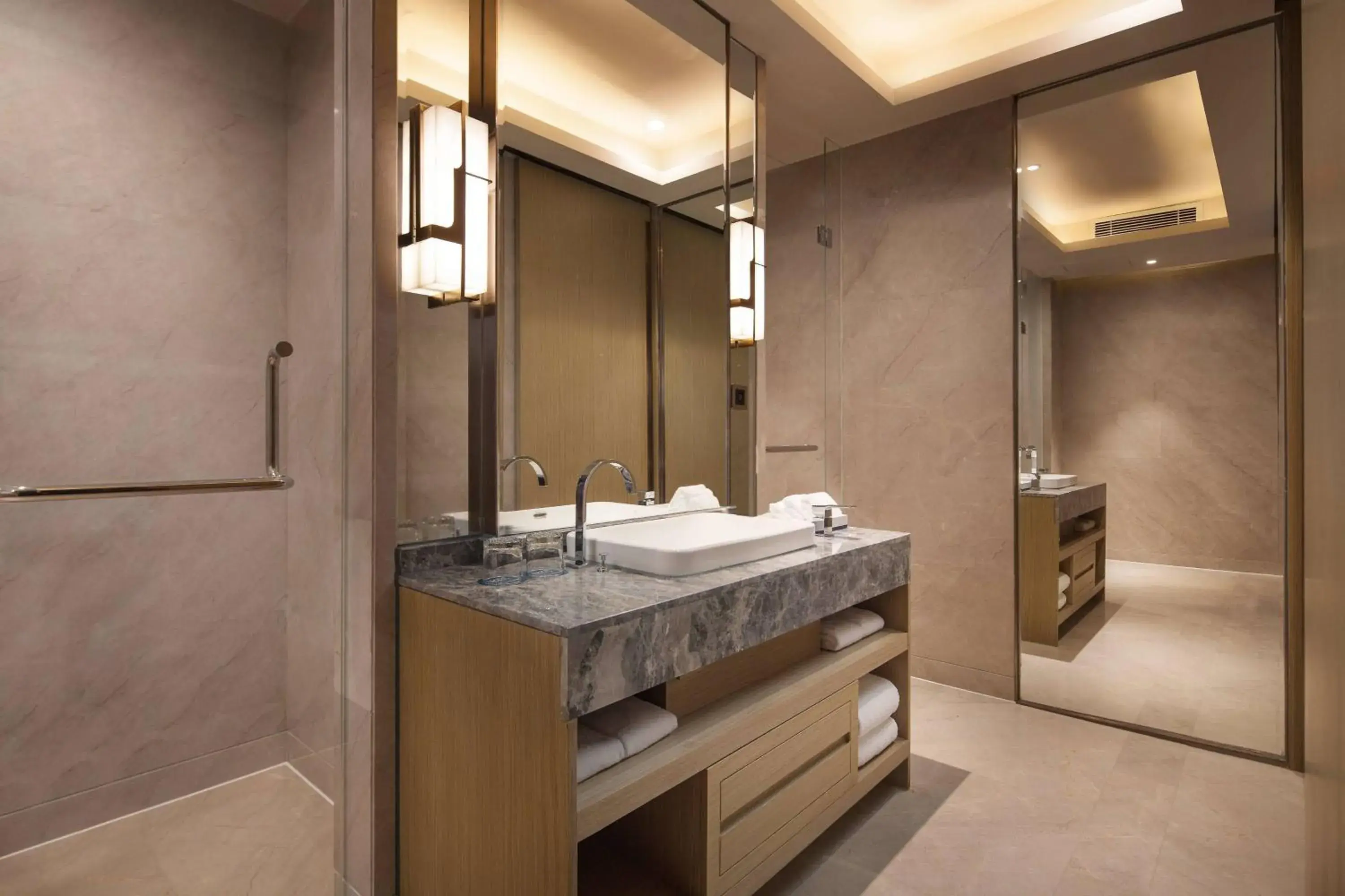 Bathroom in Four Points by Sheraton Hefei, Baohe