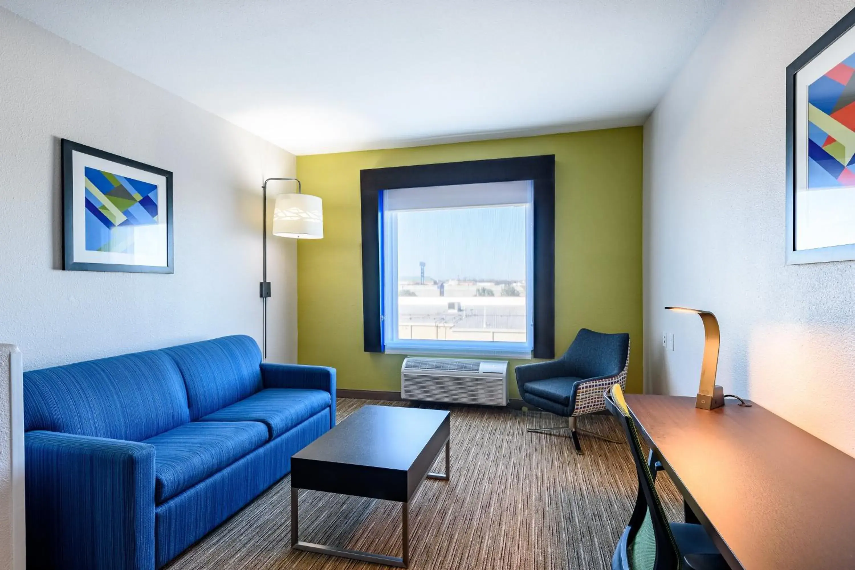 Photo of the whole room, Seating Area in Holiday Inn Express Hotel and Suites Bastrop, an IHG Hotel