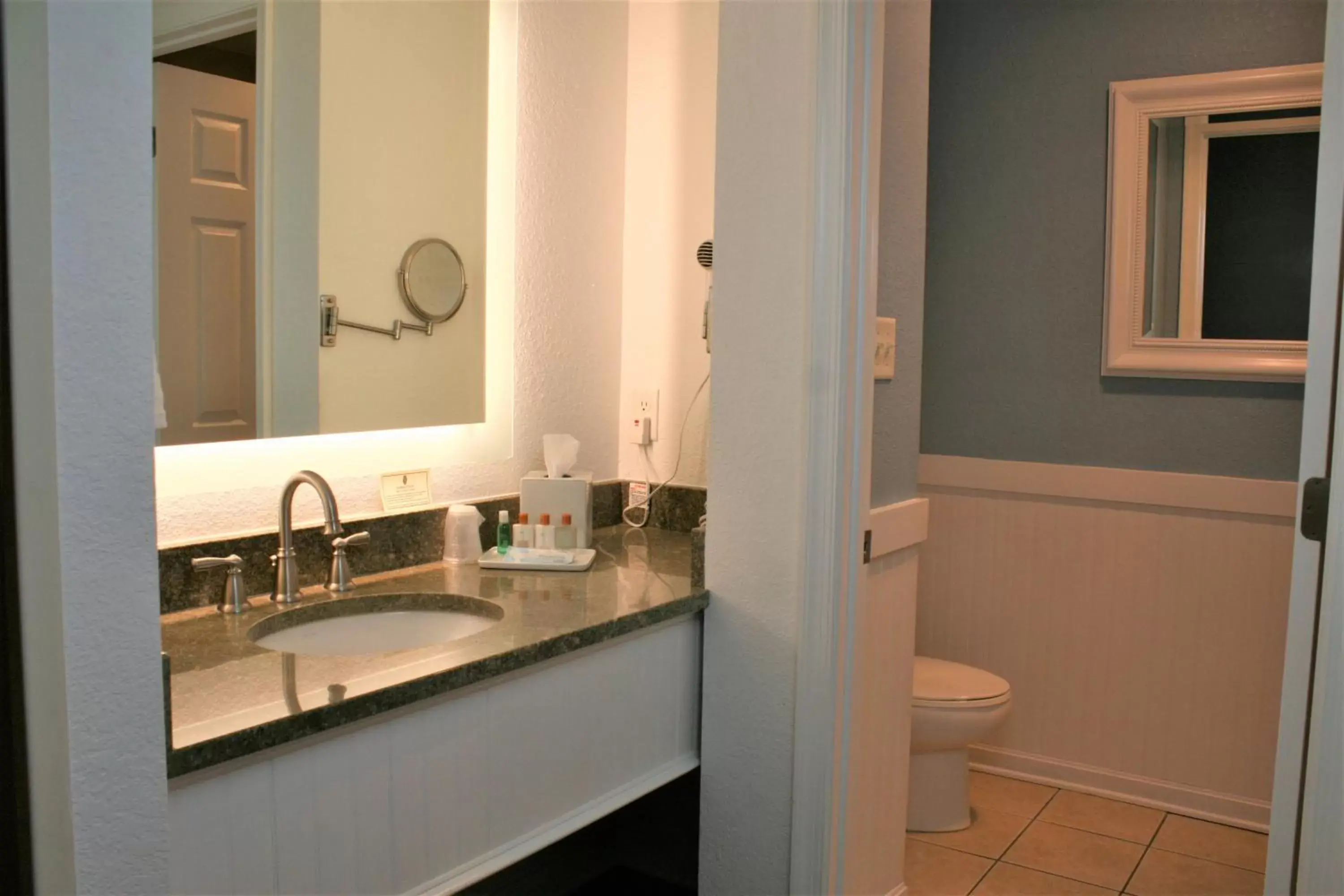 Bathroom in Avenue Inn & Spa