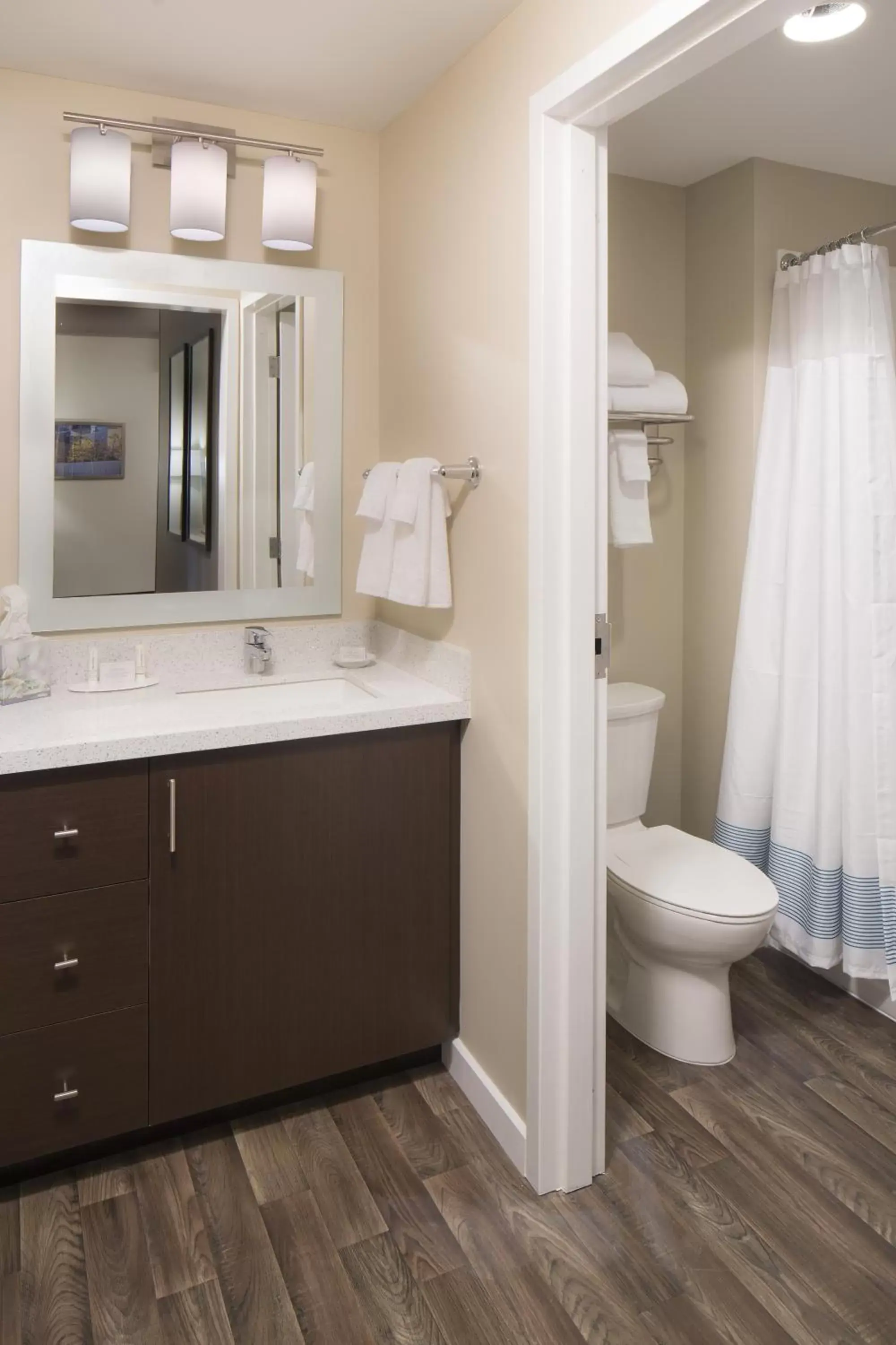 Bathroom in TownePlace Suites by Marriott Swedesboro Logan Township