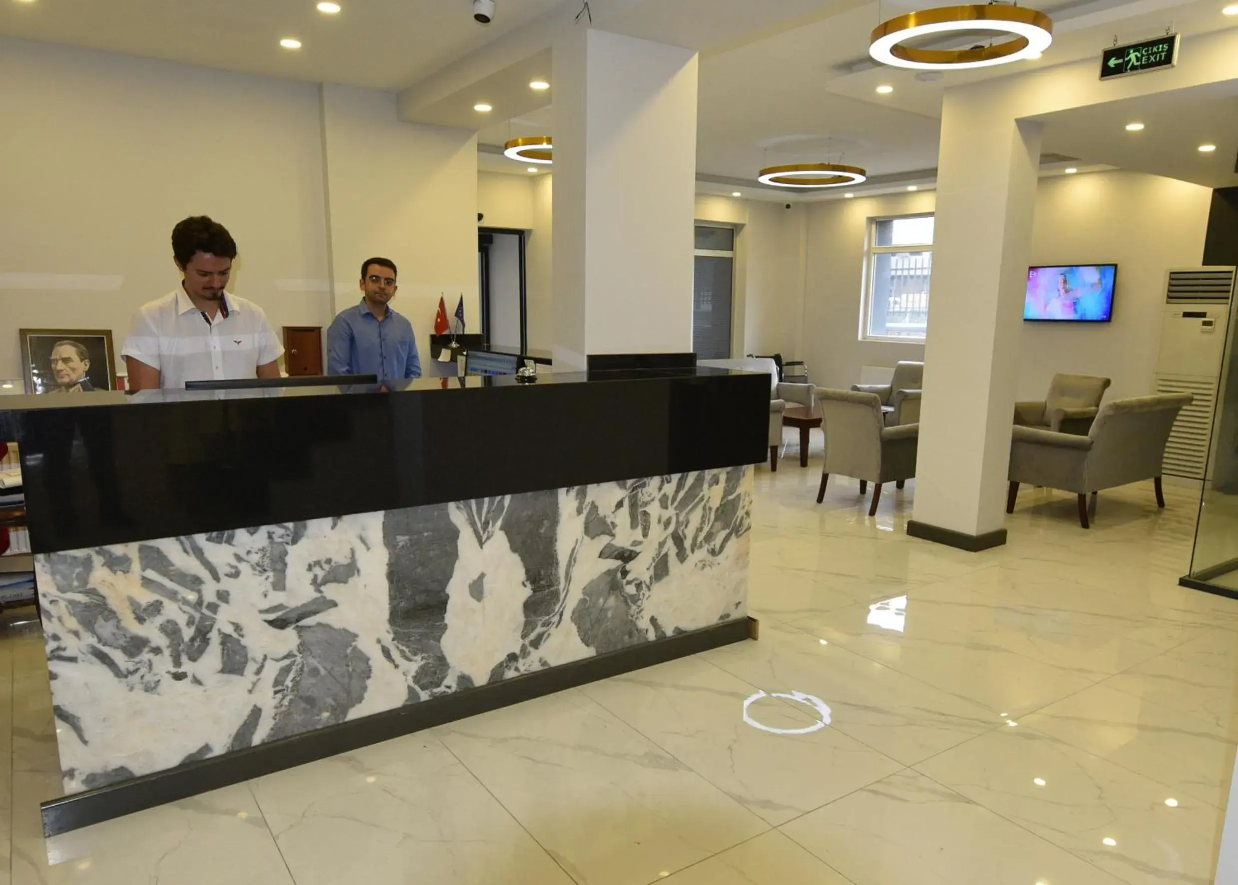 Lobby or reception in Sahil Hotel Pendik