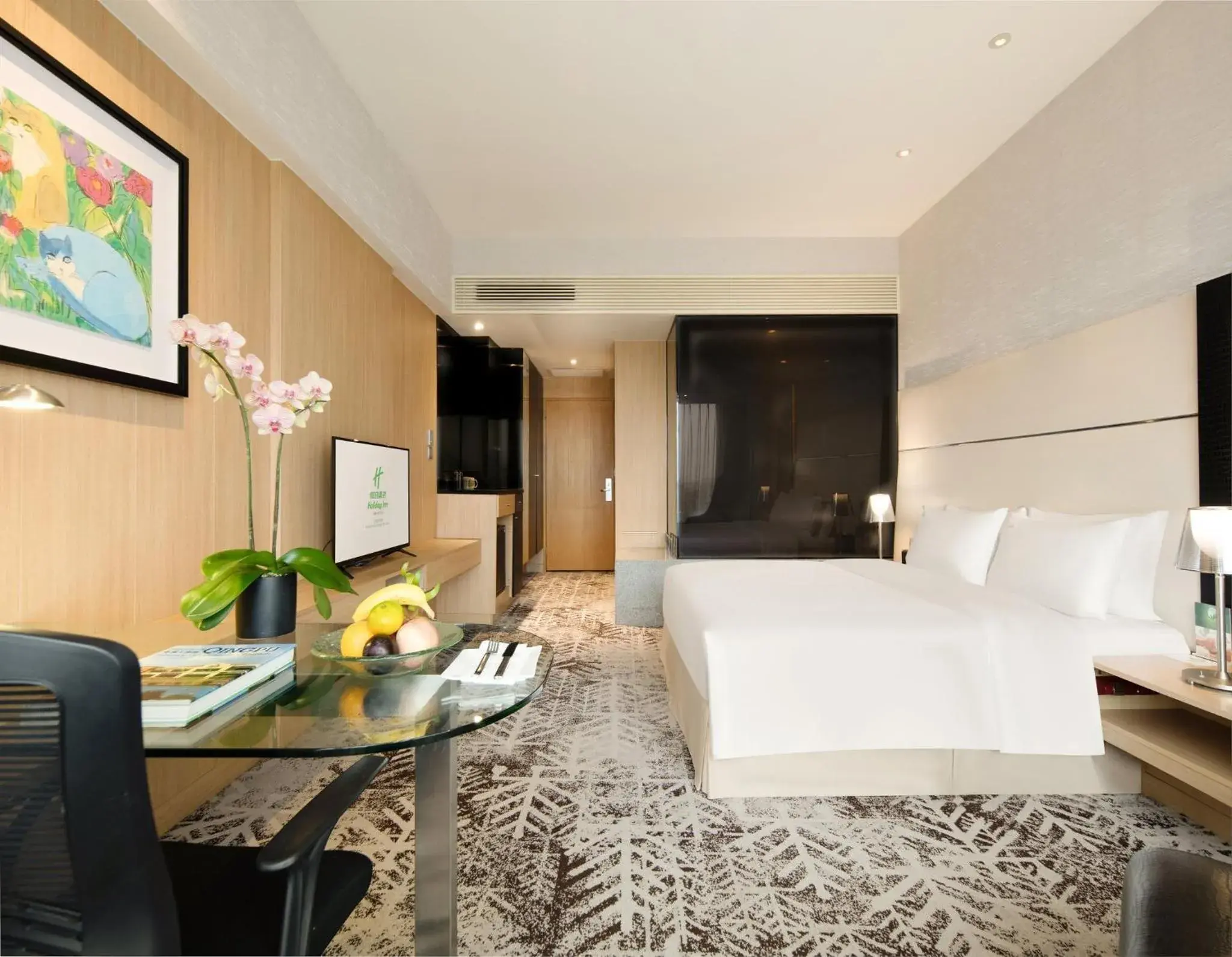 Photo of the whole room in Holiday Inn Shanghai Hongqiao West, an IHG Hotel