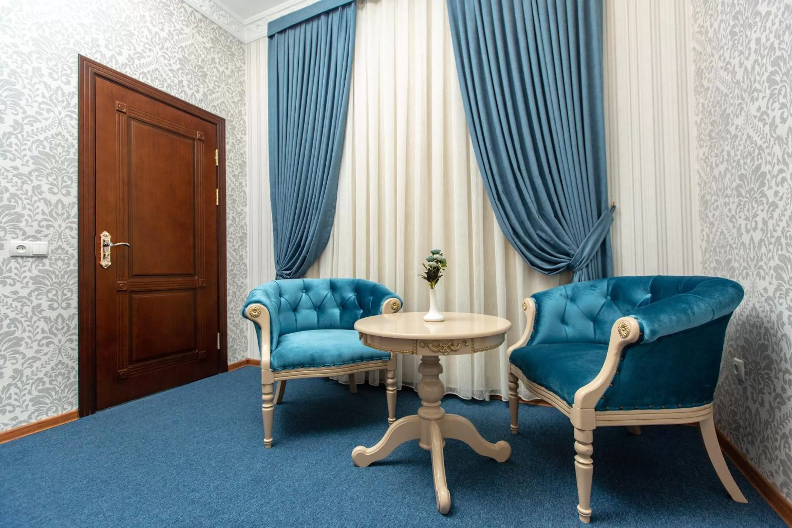 Living room in Mirzo Boutique Hotel