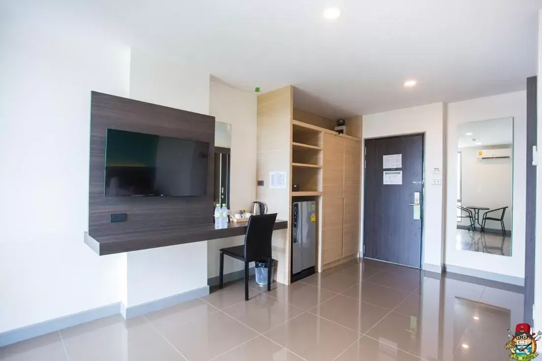 TV and multimedia, TV/Entertainment Center in Clover Hotel Hatyai