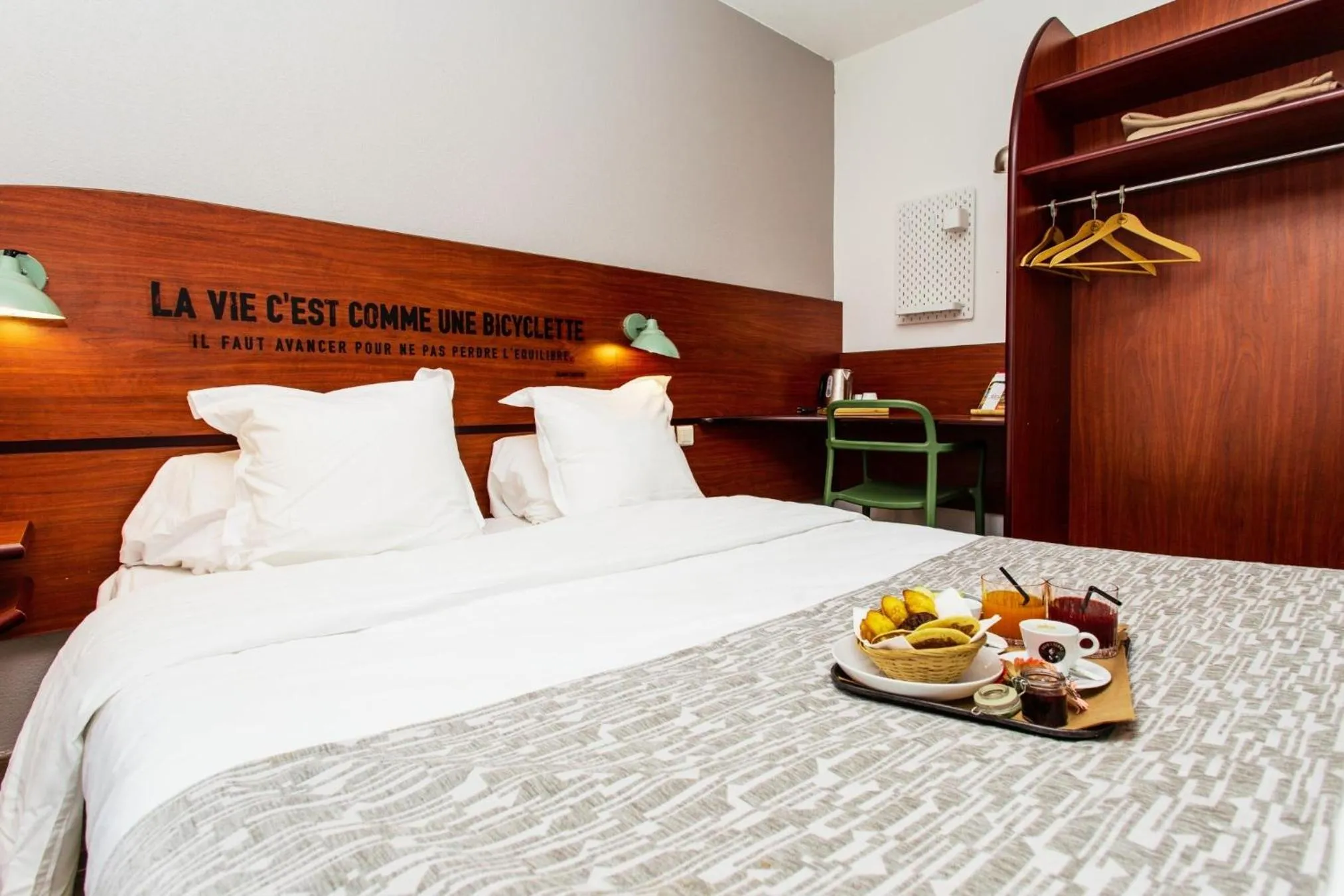 Bed in Sporting House Hôtel