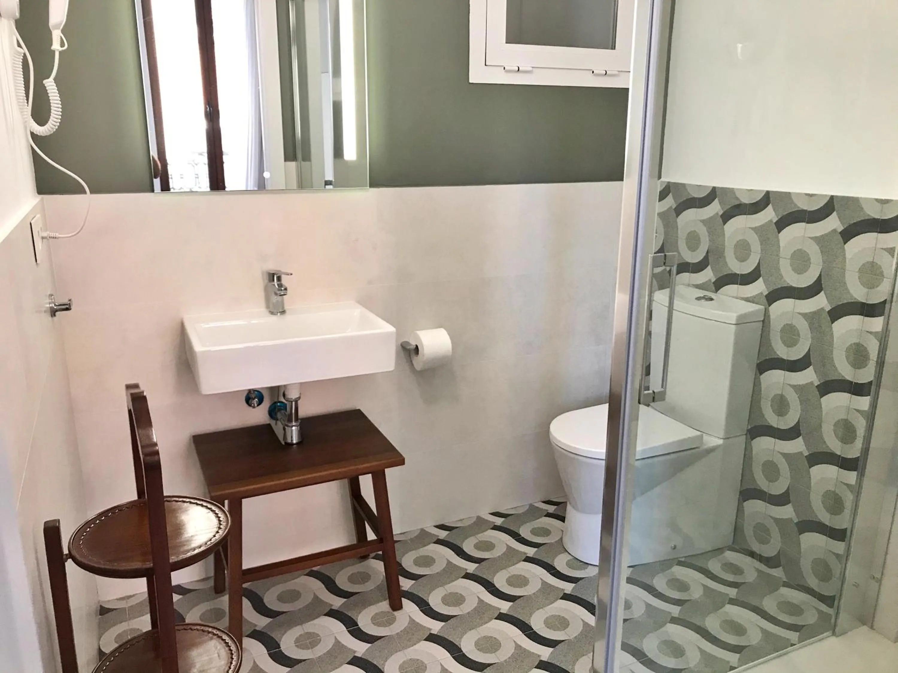 Bathroom in Hotel 19-30 Valencia