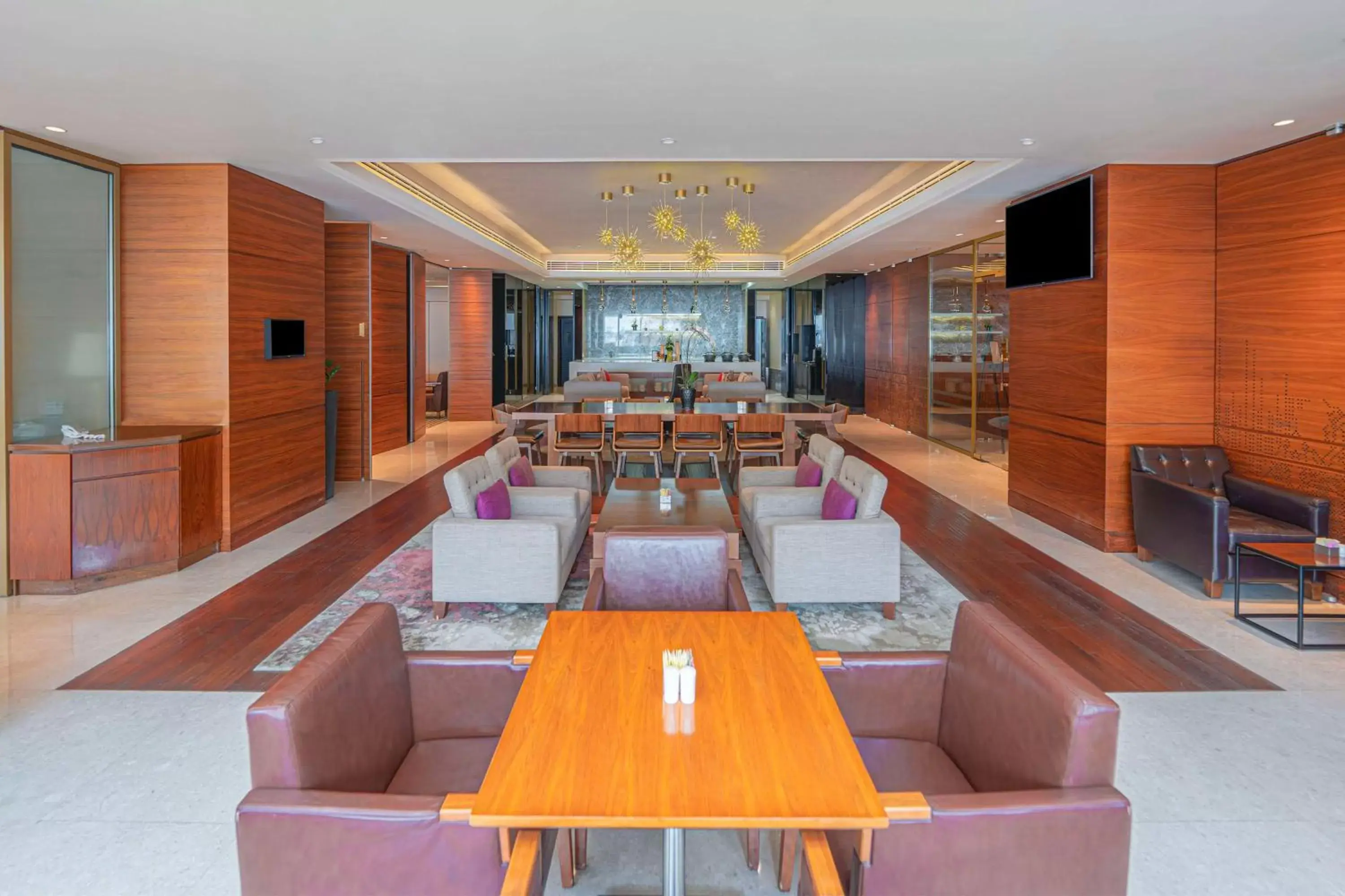 Lounge or bar in Hyatt Regency Dubai - Corniche