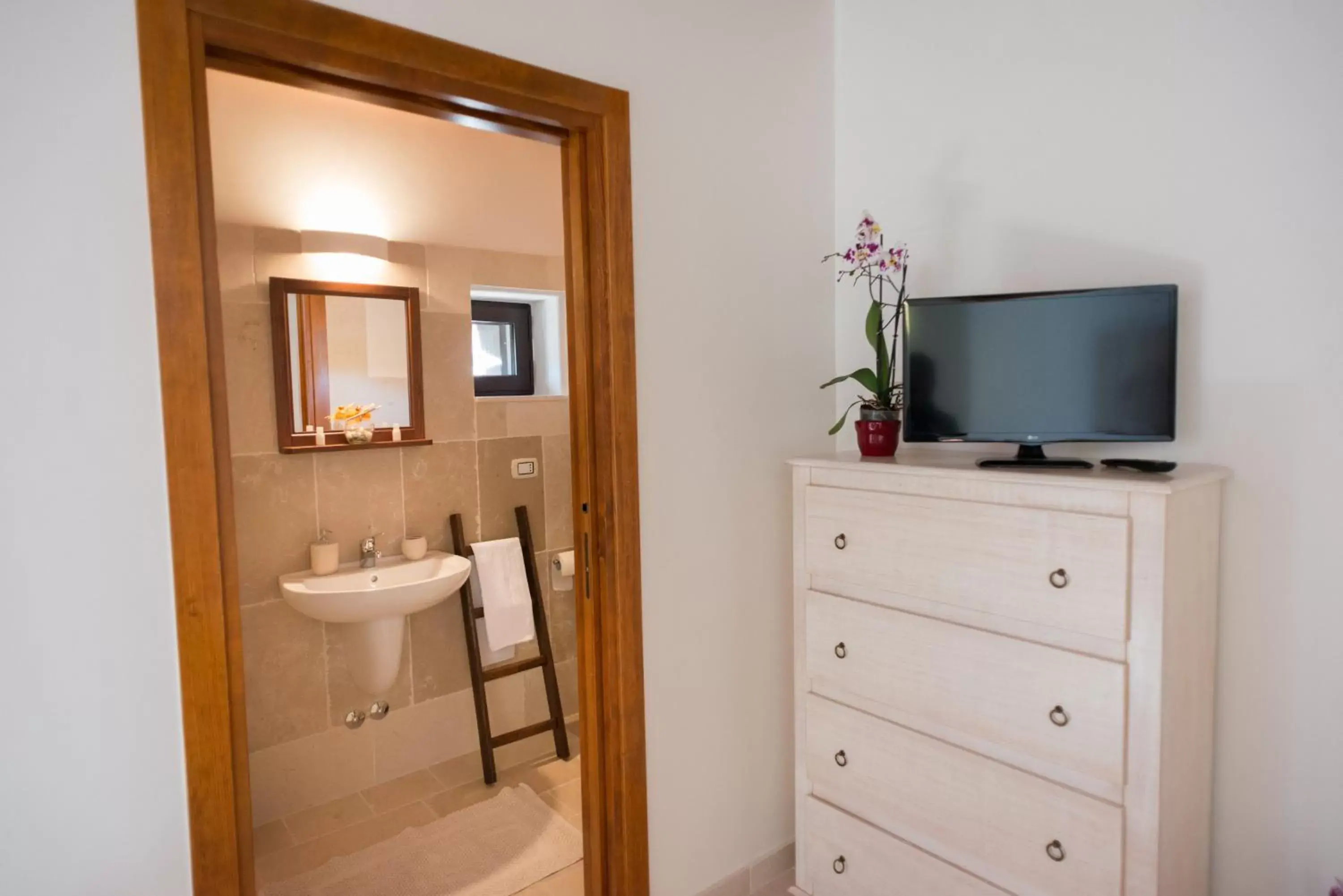 Bathroom in Grandi Trulli Bed & Breakfast