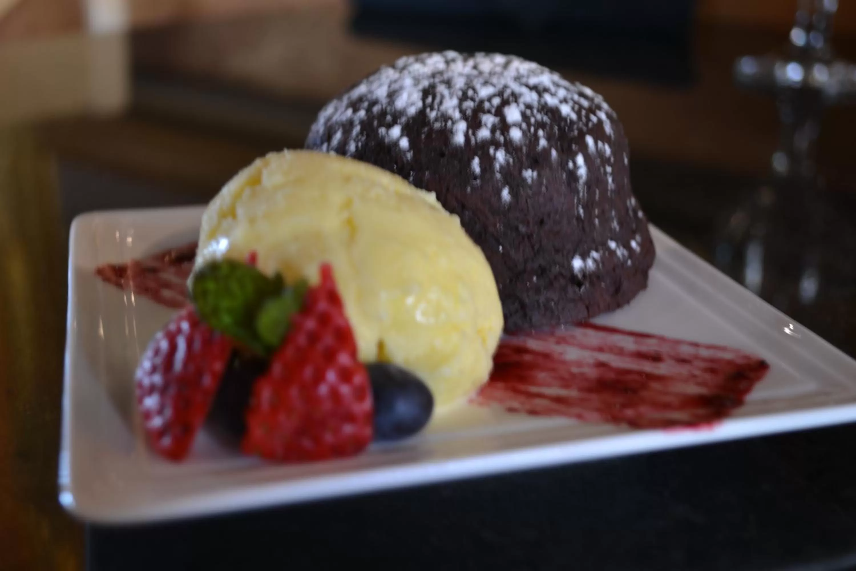 Restaurant/places to eat, Food in Inlet Tower Hotel & Suites