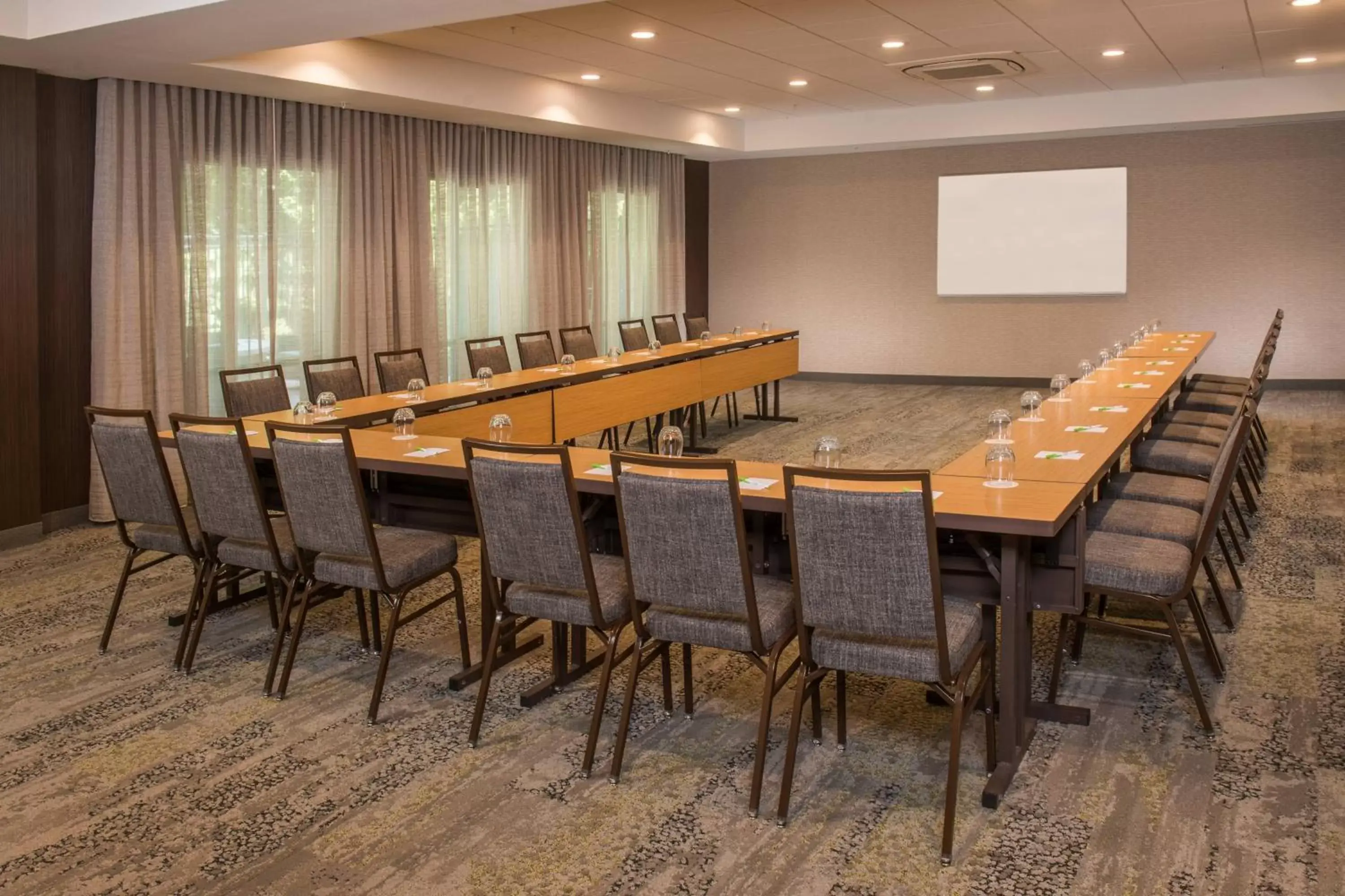 Meeting/conference room in Courtyard by Marriott Hershey Chocolate Avenue