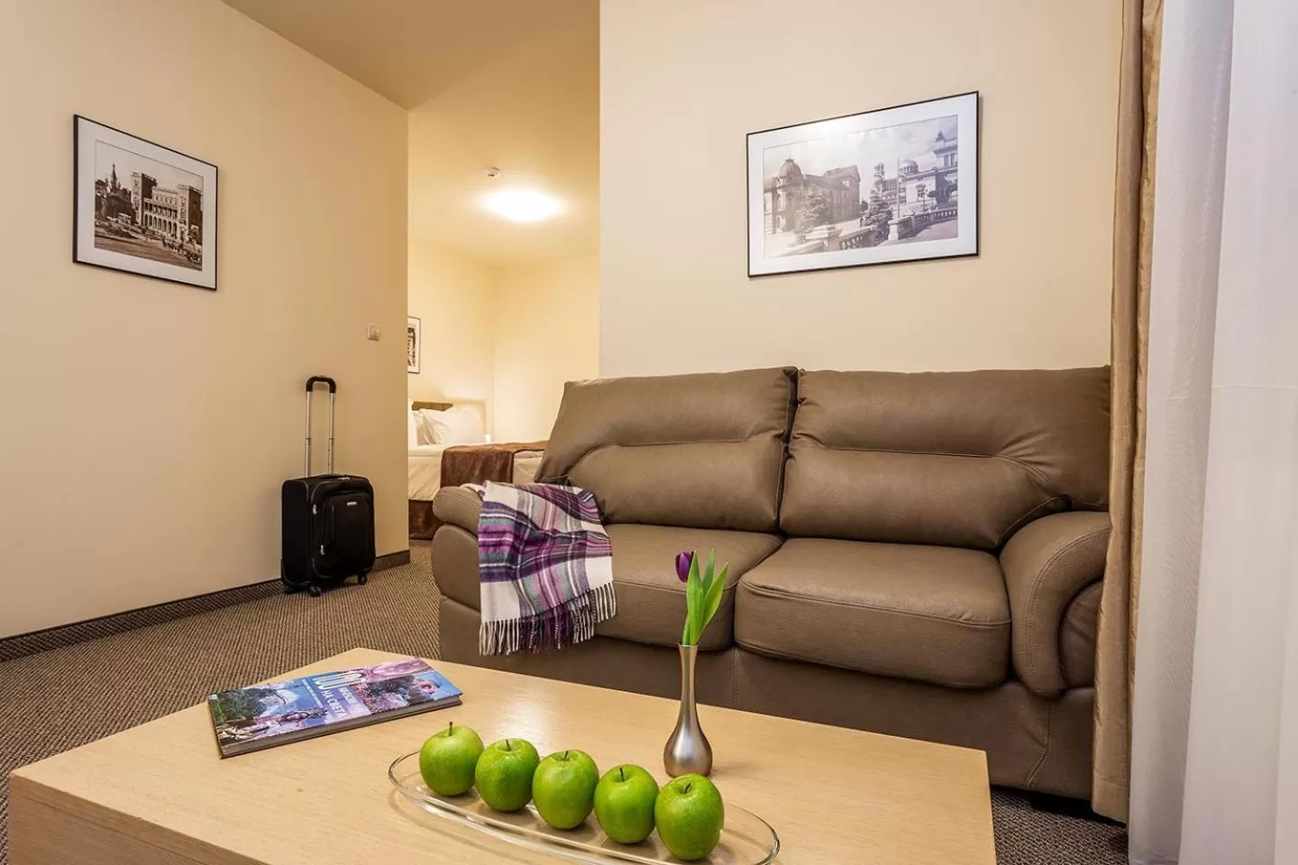 People in Sofia Palace Hotel by HMG