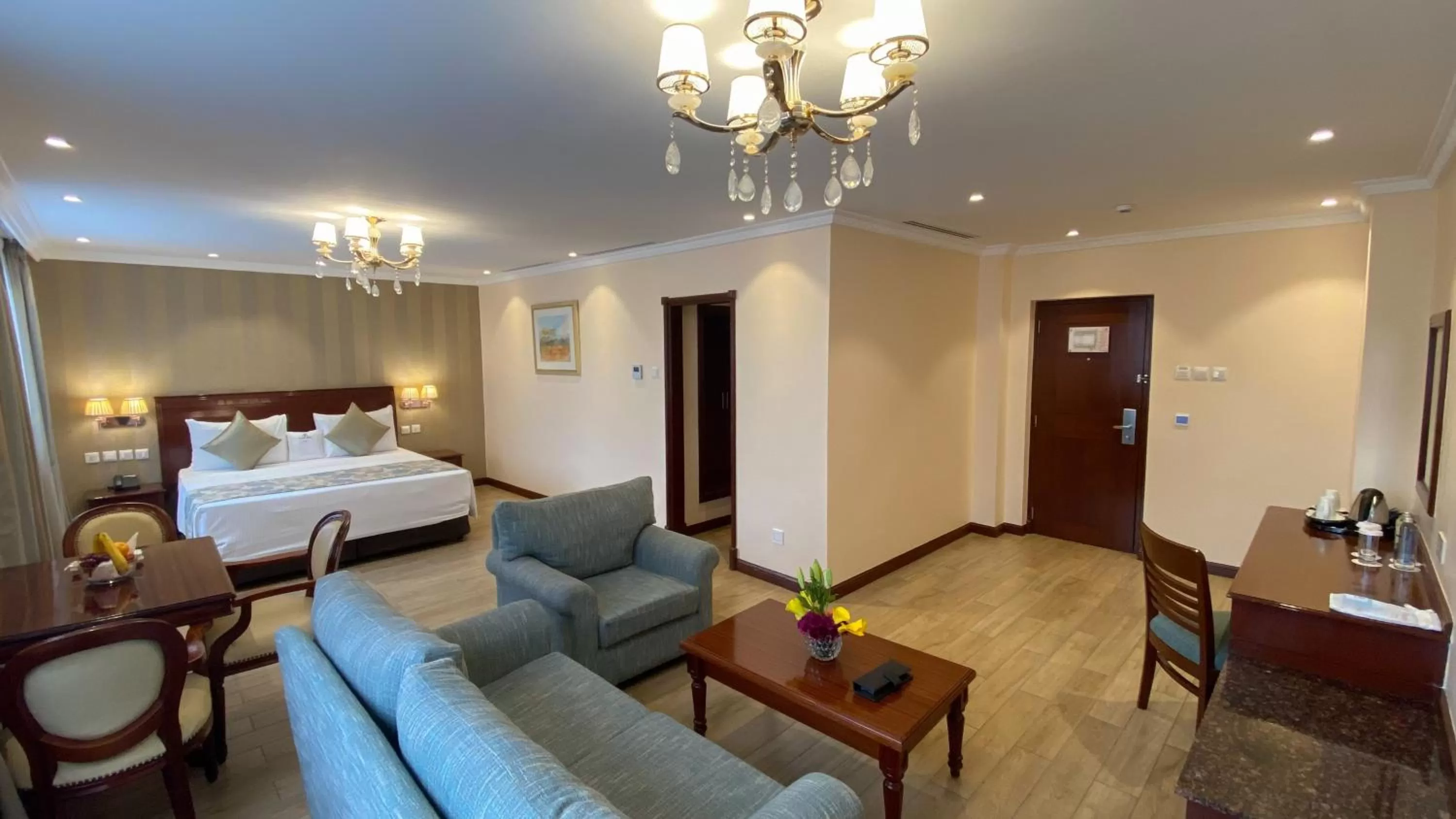 Bed in Sarova Woodlands Hotel and Spa