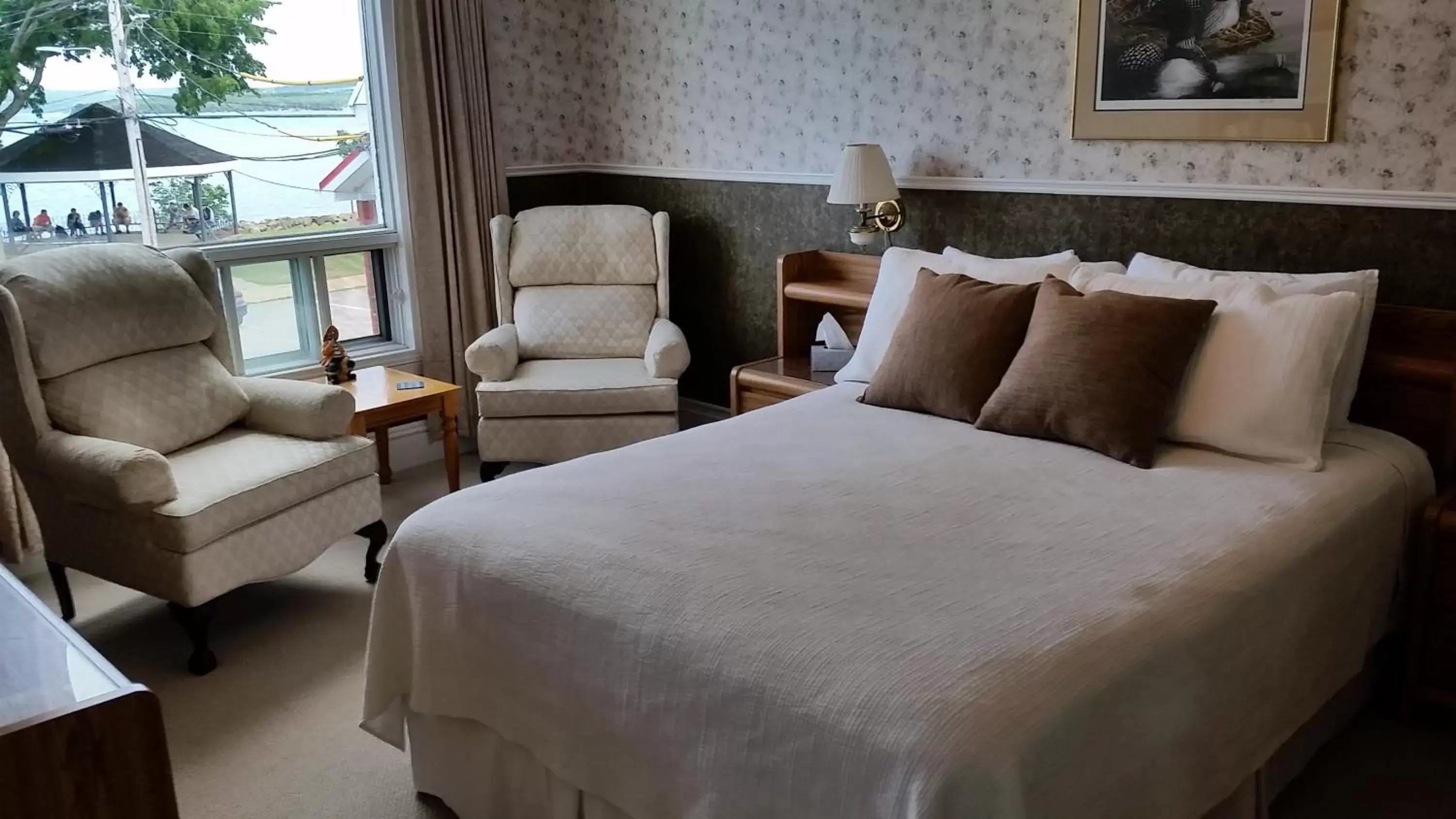 Queen Room with Sea View (#3) in Bayside Inn Queen Room with Sea View (#3) in Bayside Inn