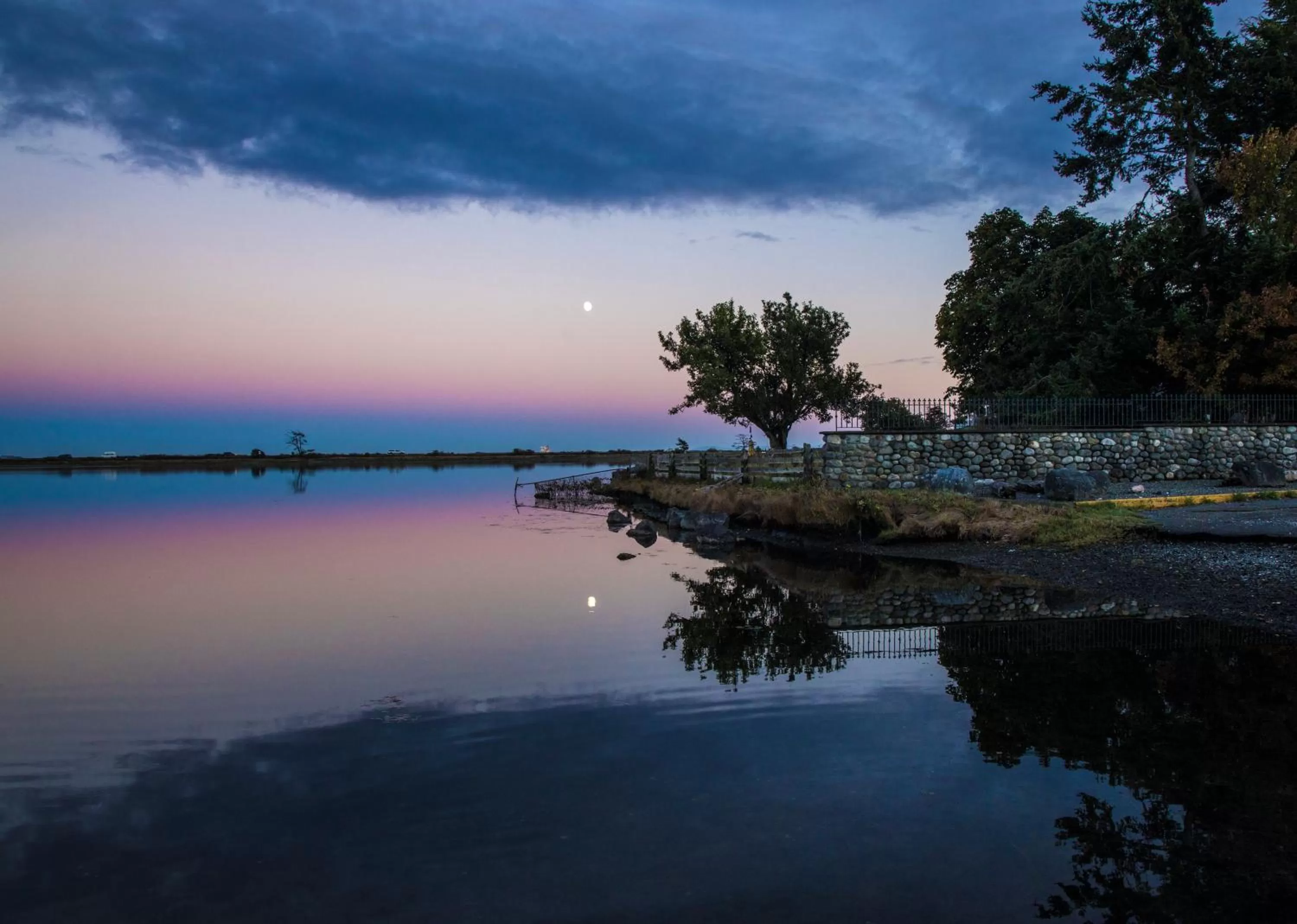 Sunset in Birds of a Feather Victoria Oceanfront Studio Suites