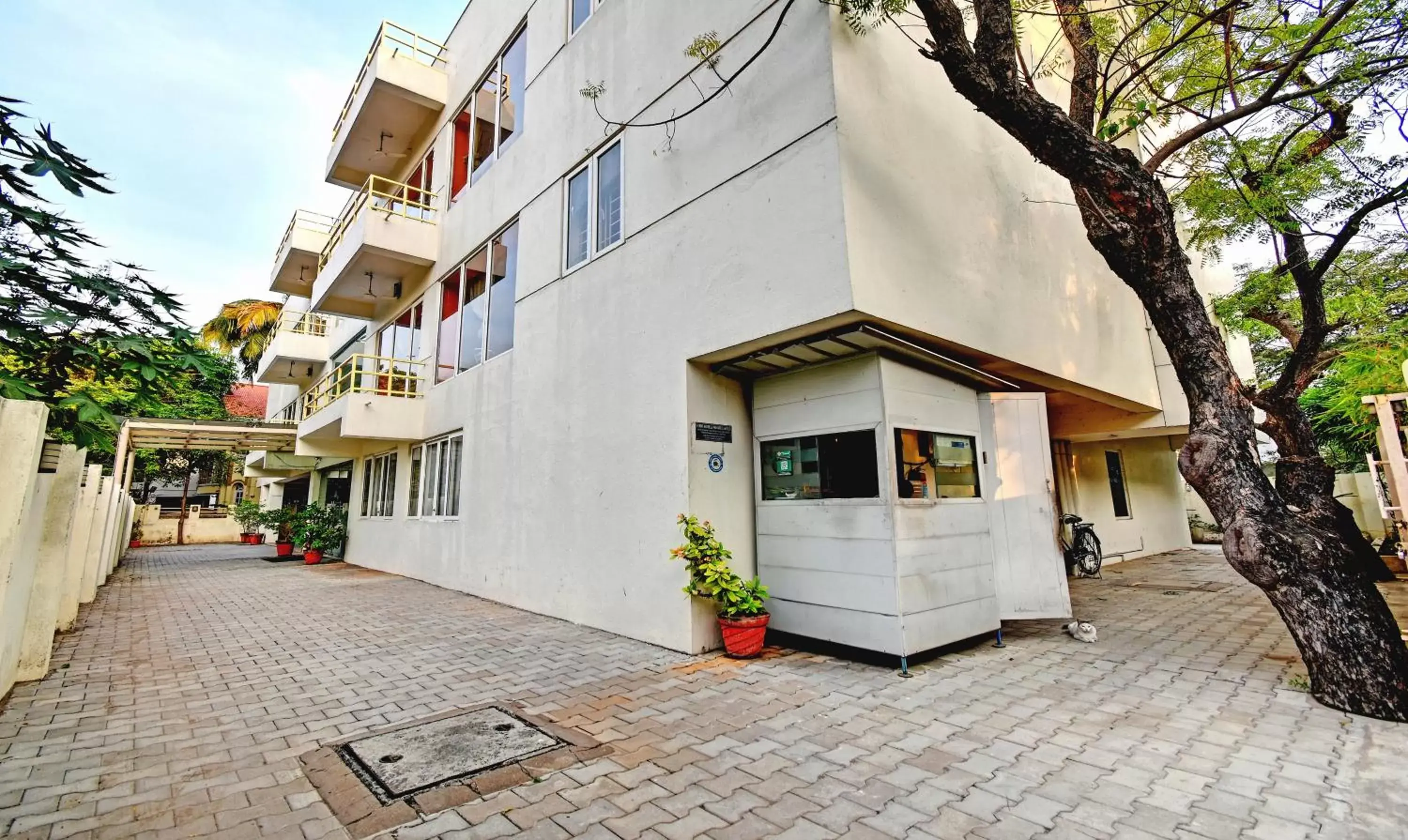 Facade/entrance in Treebo Vapr Guindy Ekkatuthangal Facade/entrance in Treebo Vapr Guindy Ekkatuthangal