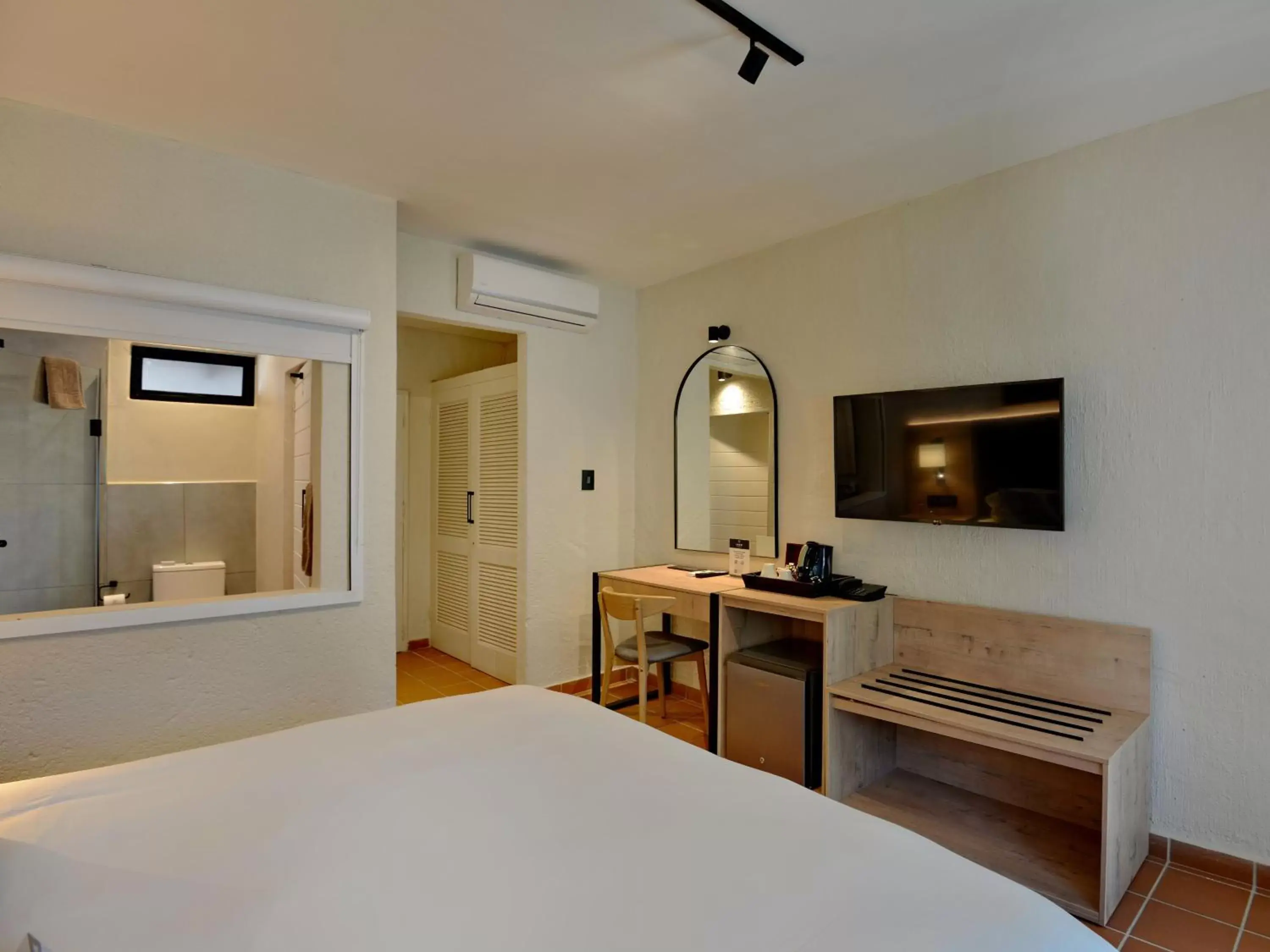 TV and multimedia, Bed in ANEW Resort Hazyview Kruger Park TV and multimedia, Bed in ANEW Resort Hazyview Kruger Park