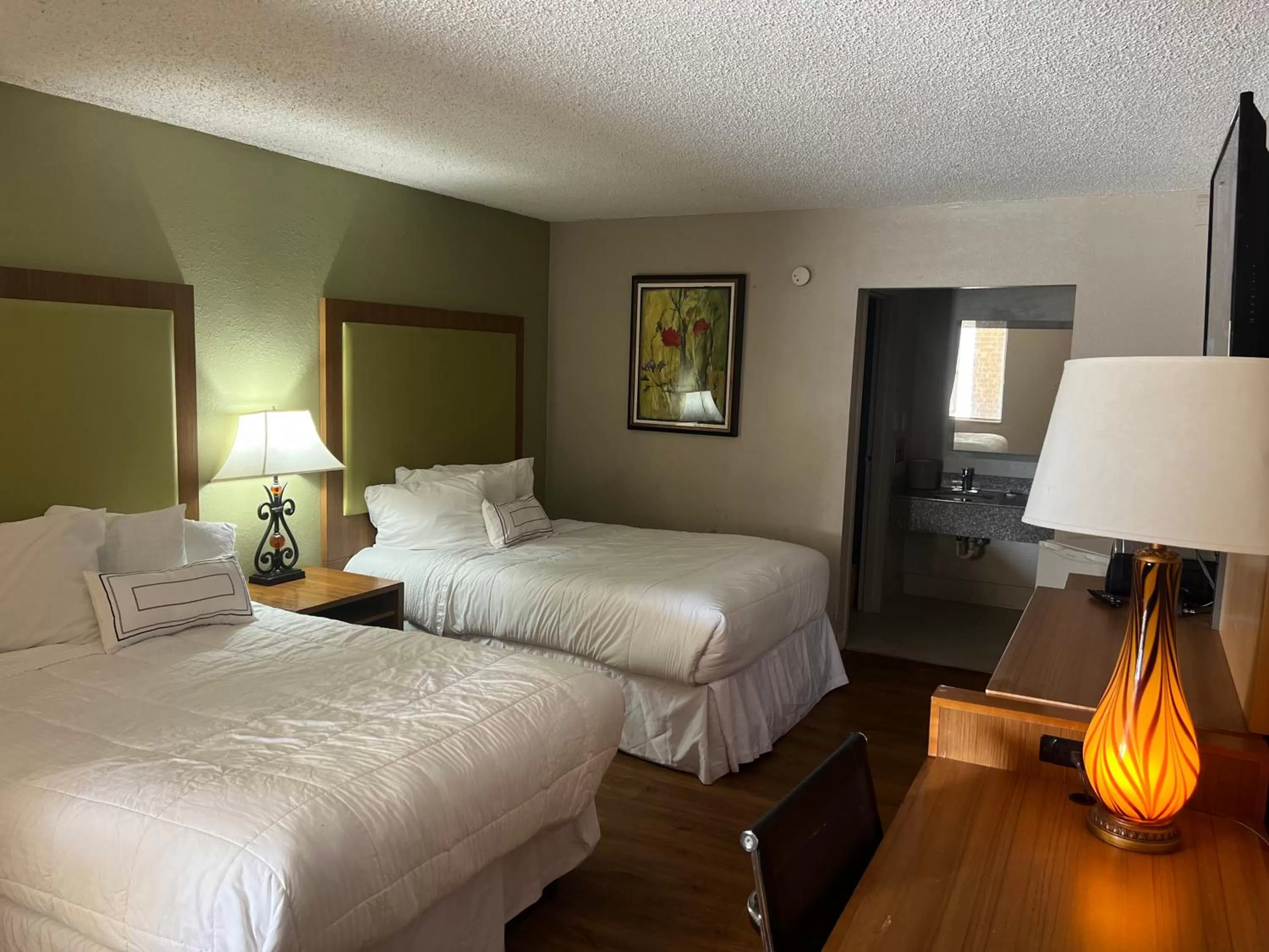 Photo of the whole room, Bed in Baymont Inn by Wyndham Odessa University Area