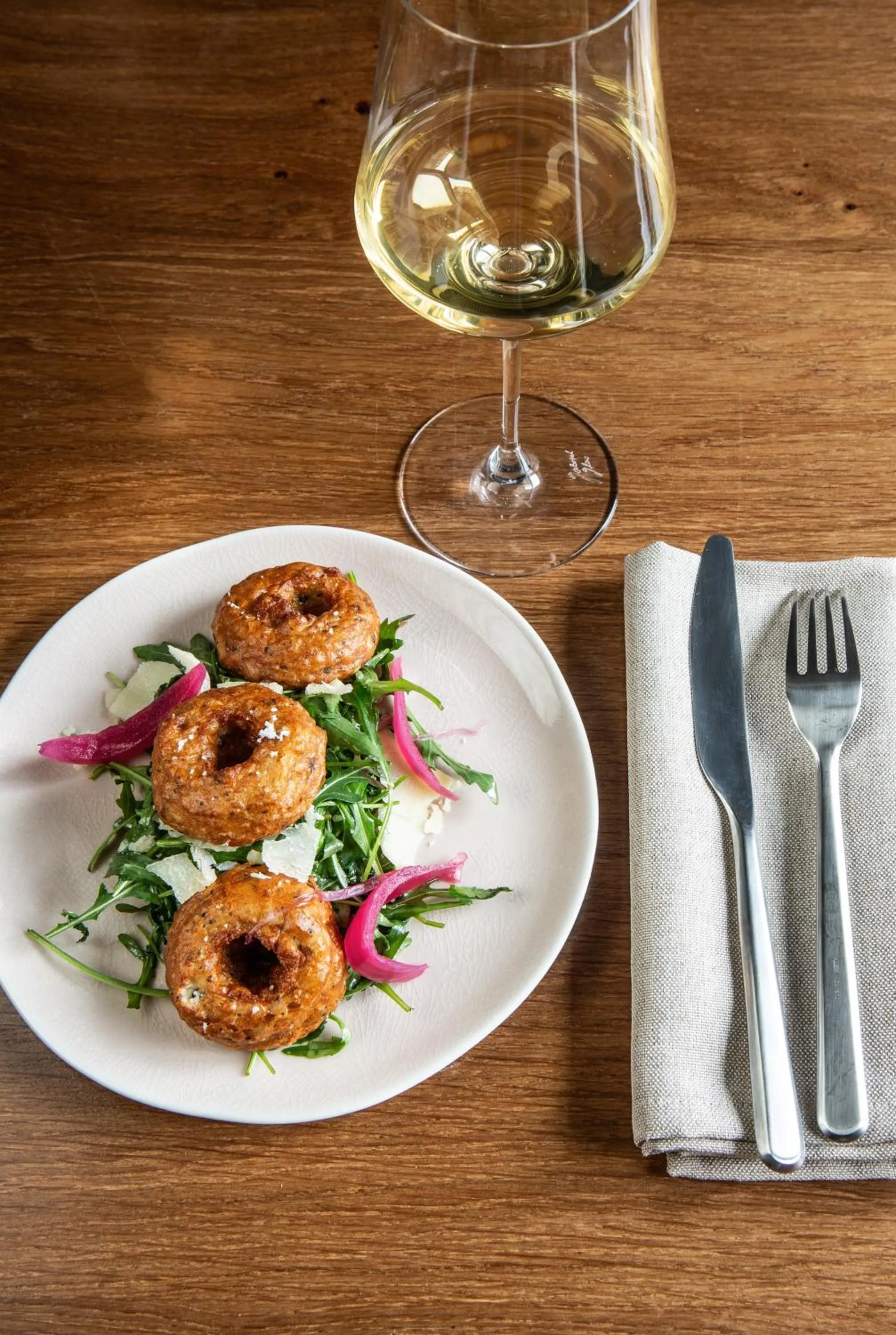 Restaurant/places to eat in ibis Styles Paris Gare du Nord TGV