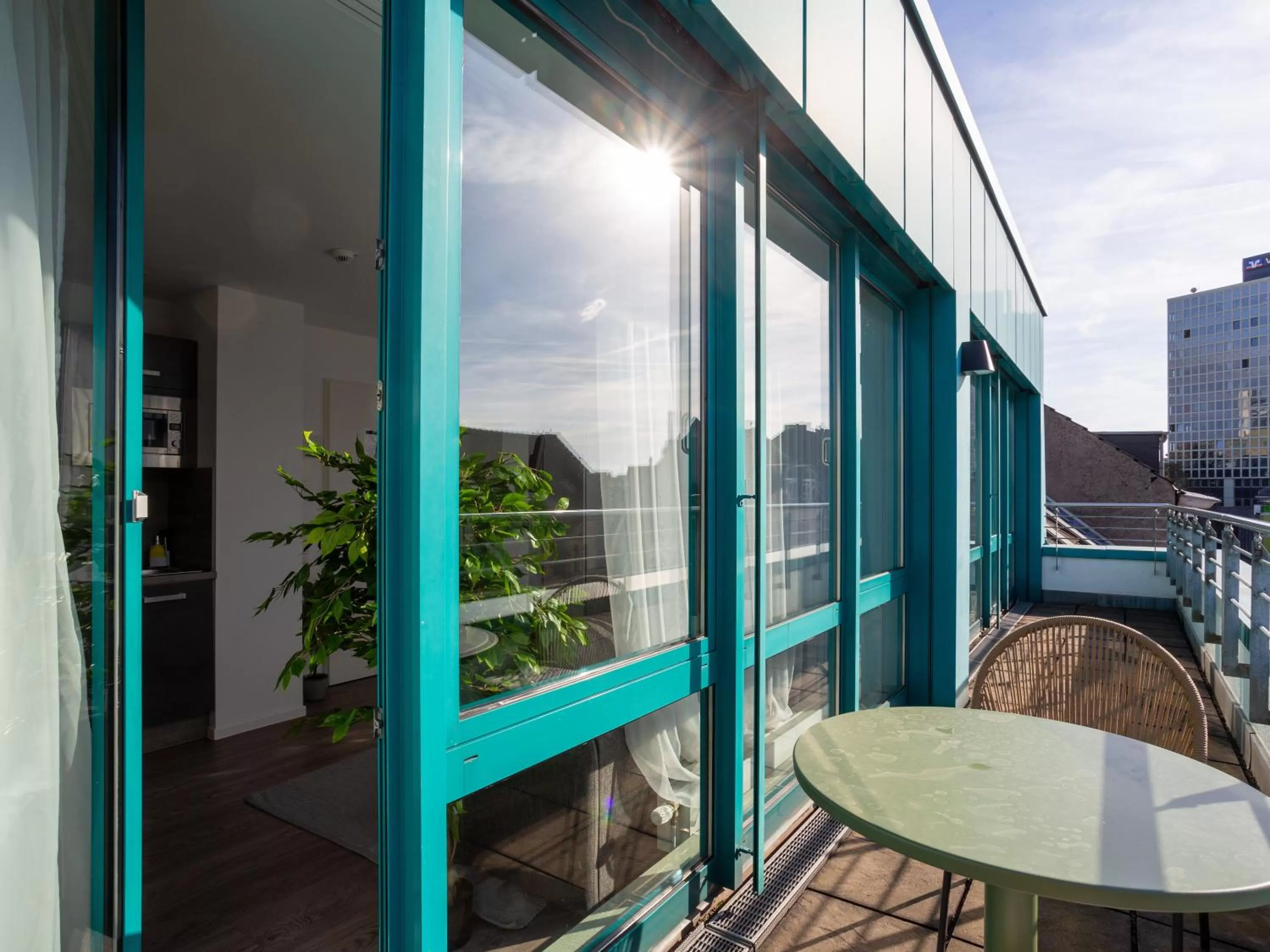 Balcony/Terrace in Limehome Köln Friesenplatz - Digital Access