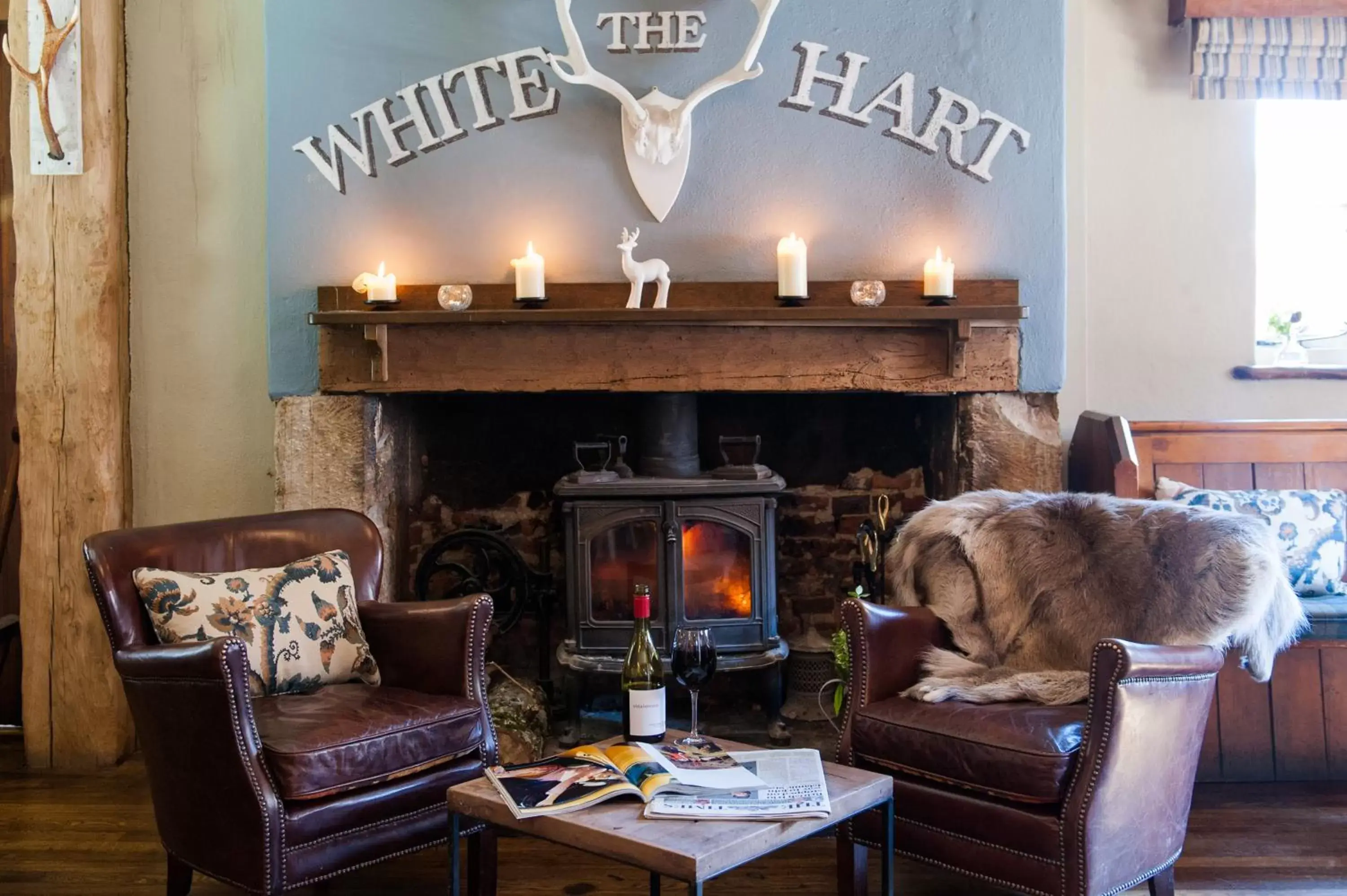 Lounge or bar, Seating Area in The White Hart, South Harting