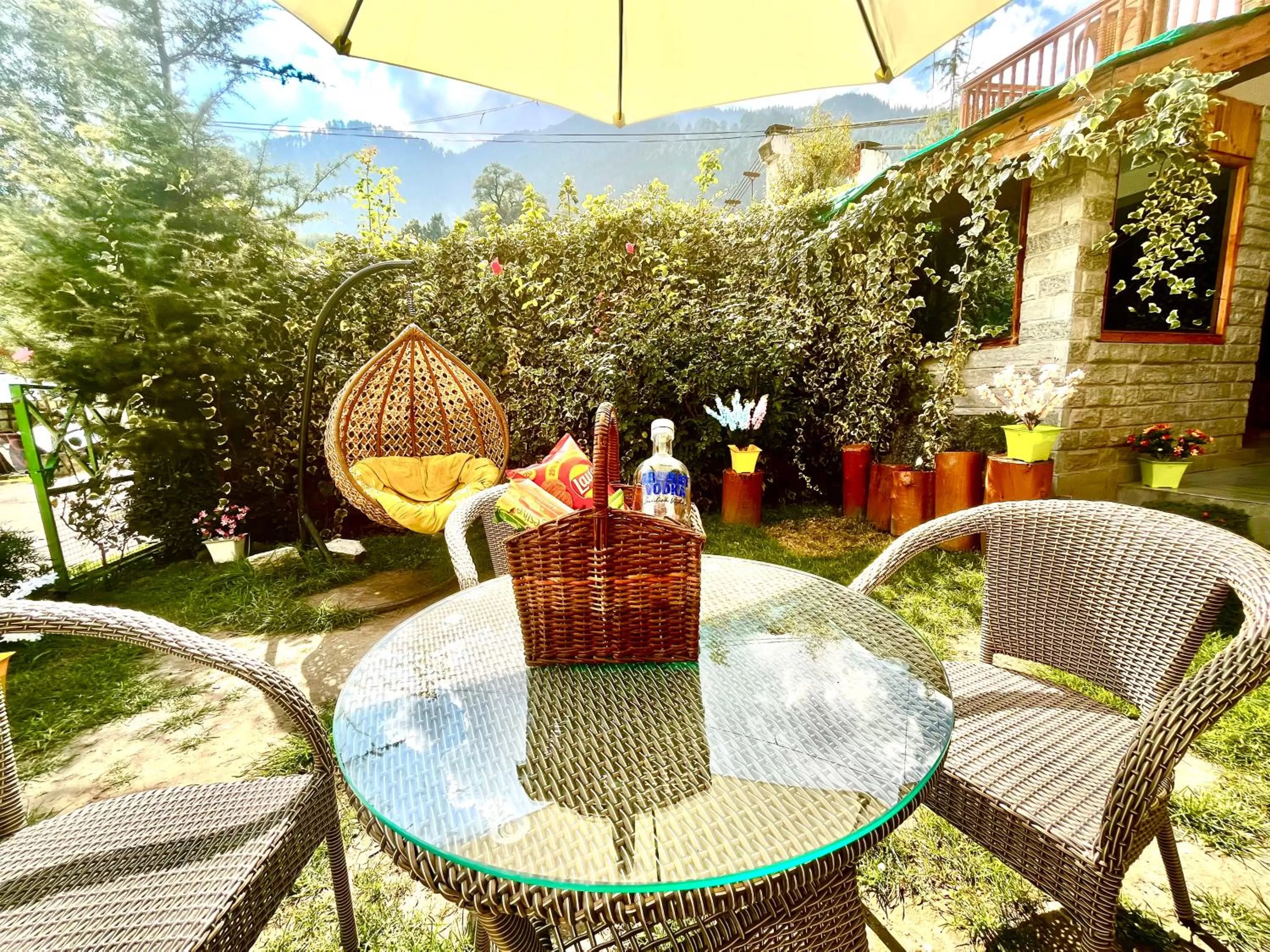 Himalayan Riverside Resort, Manali