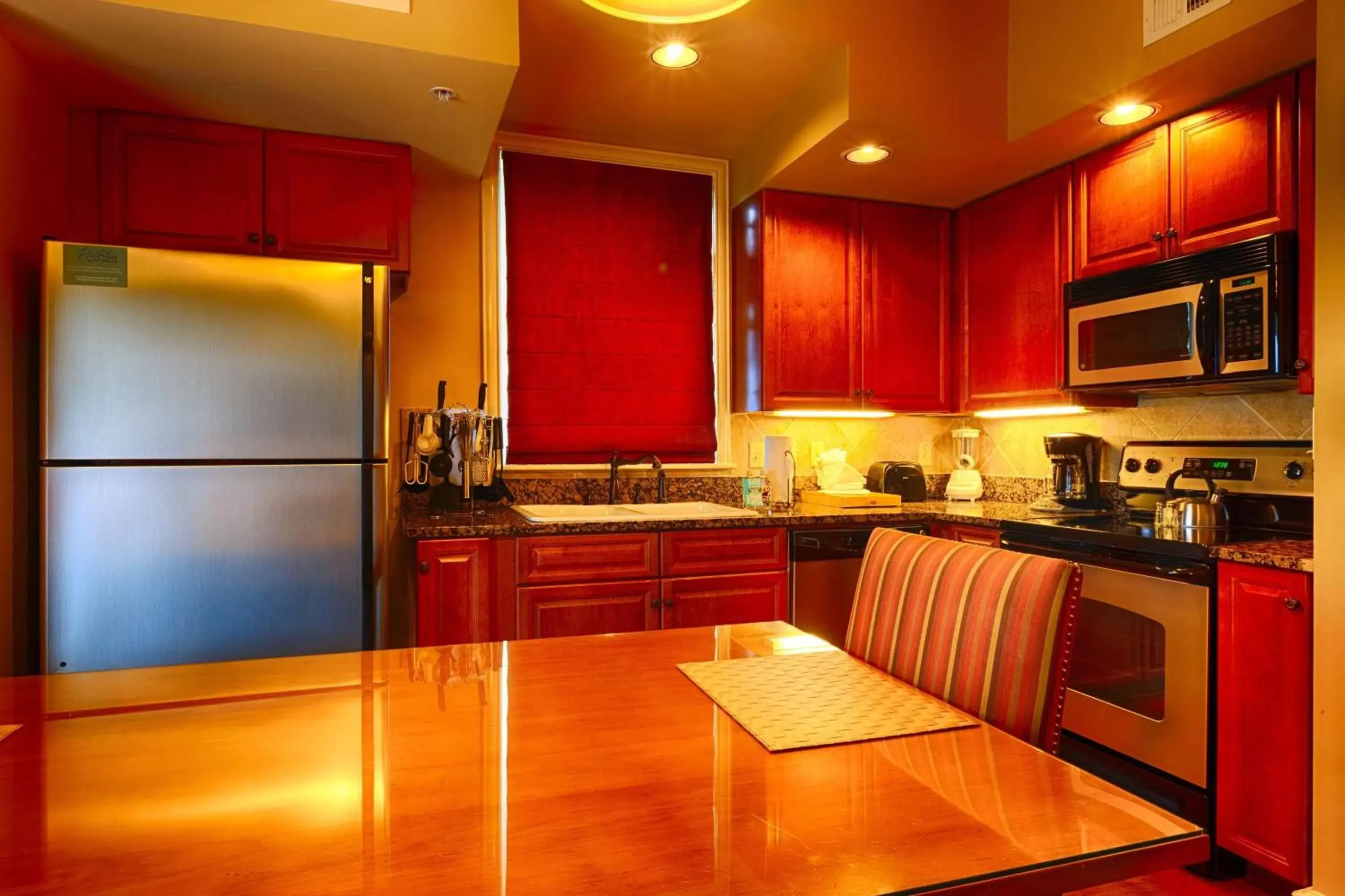 Kitchen/Kitchenette in RiverStone Resort & Spa