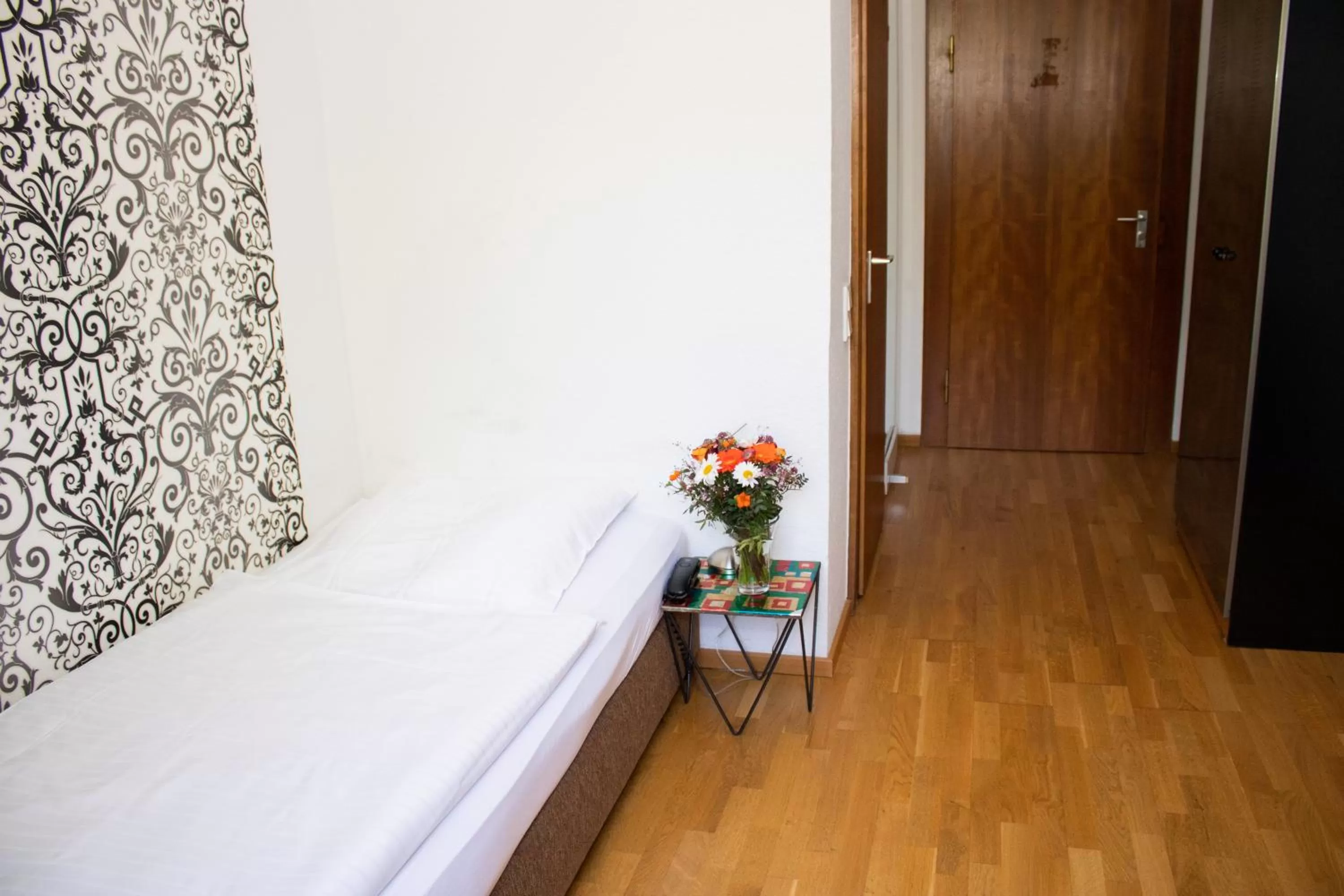 Photo of the whole room in Hotel Stern - Self Check-In