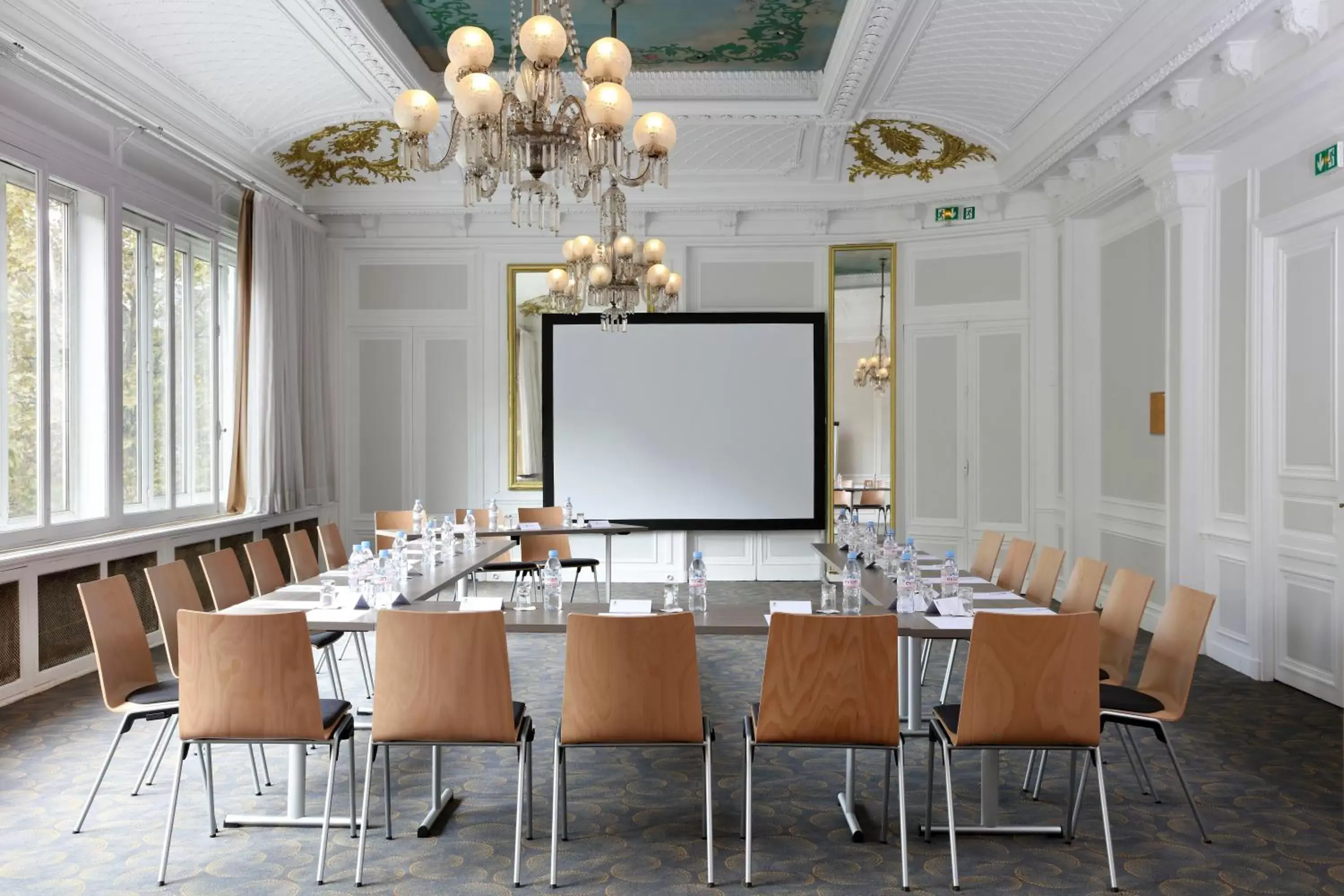 Meeting/conference room in Best Western Ronceray Opéra