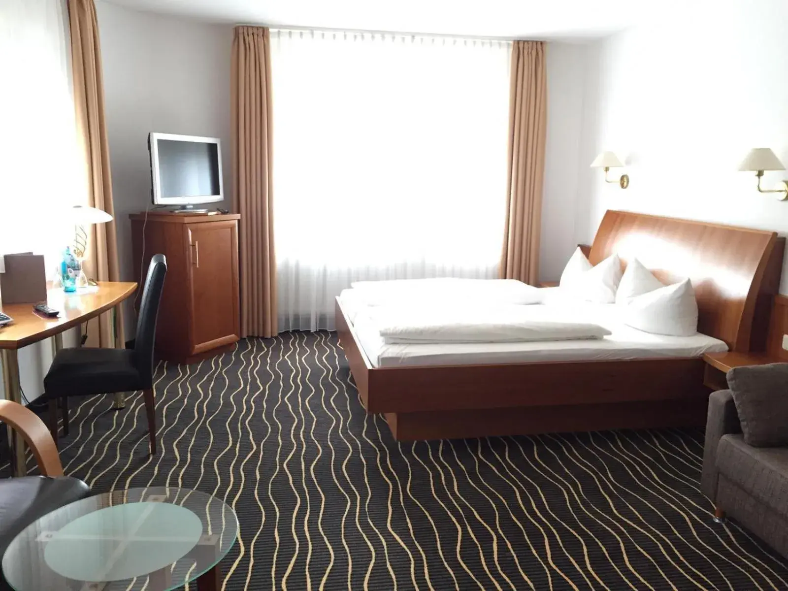 Photo of the whole room, Bed in Hotel Zur Schönen Aussicht