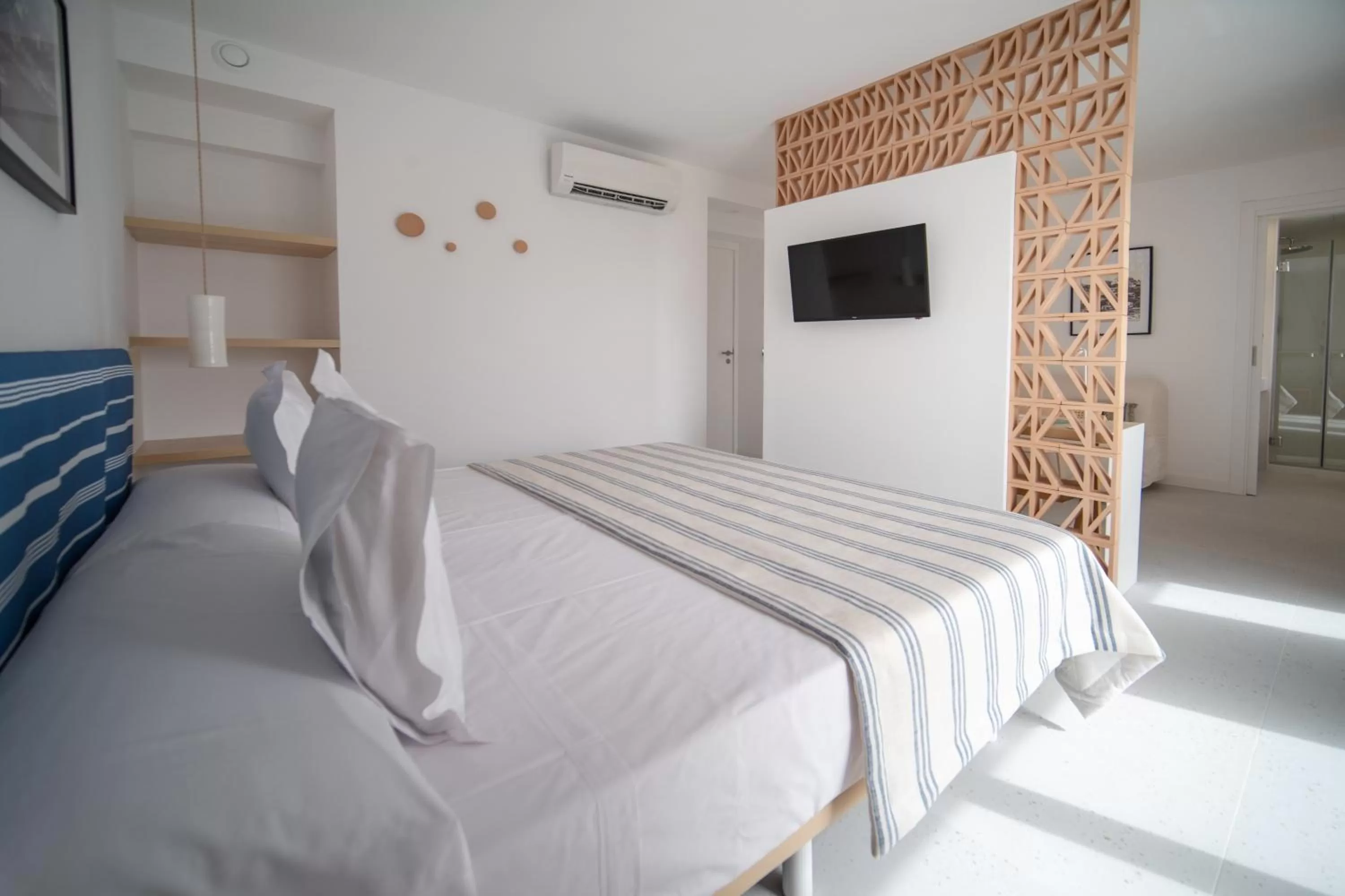 Bedroom, Bed in HOTEL BINI