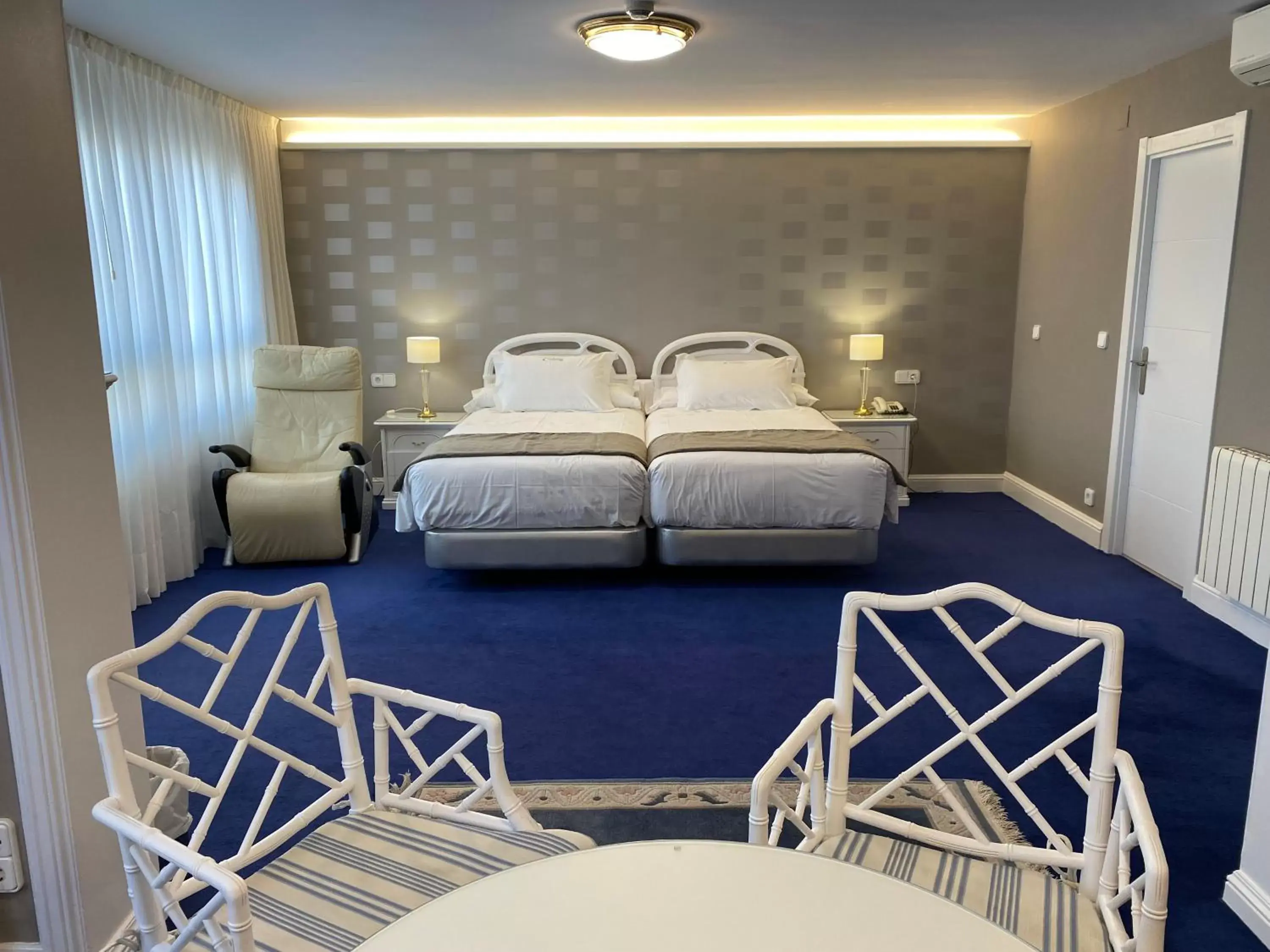 Bedroom, Bed in Las Rocas Playa Hotel