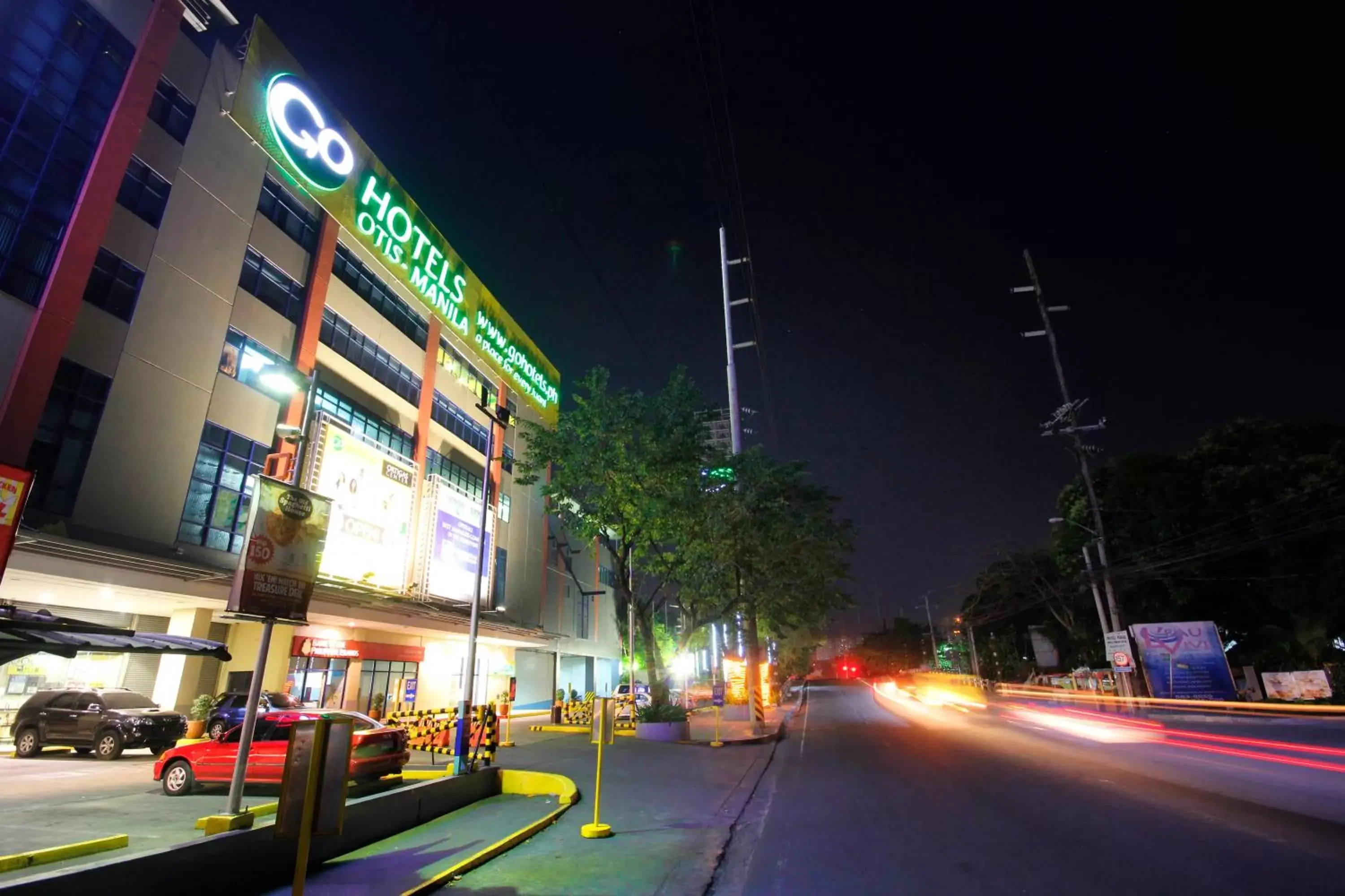 Property Building in Go Hotels Otis - Manila