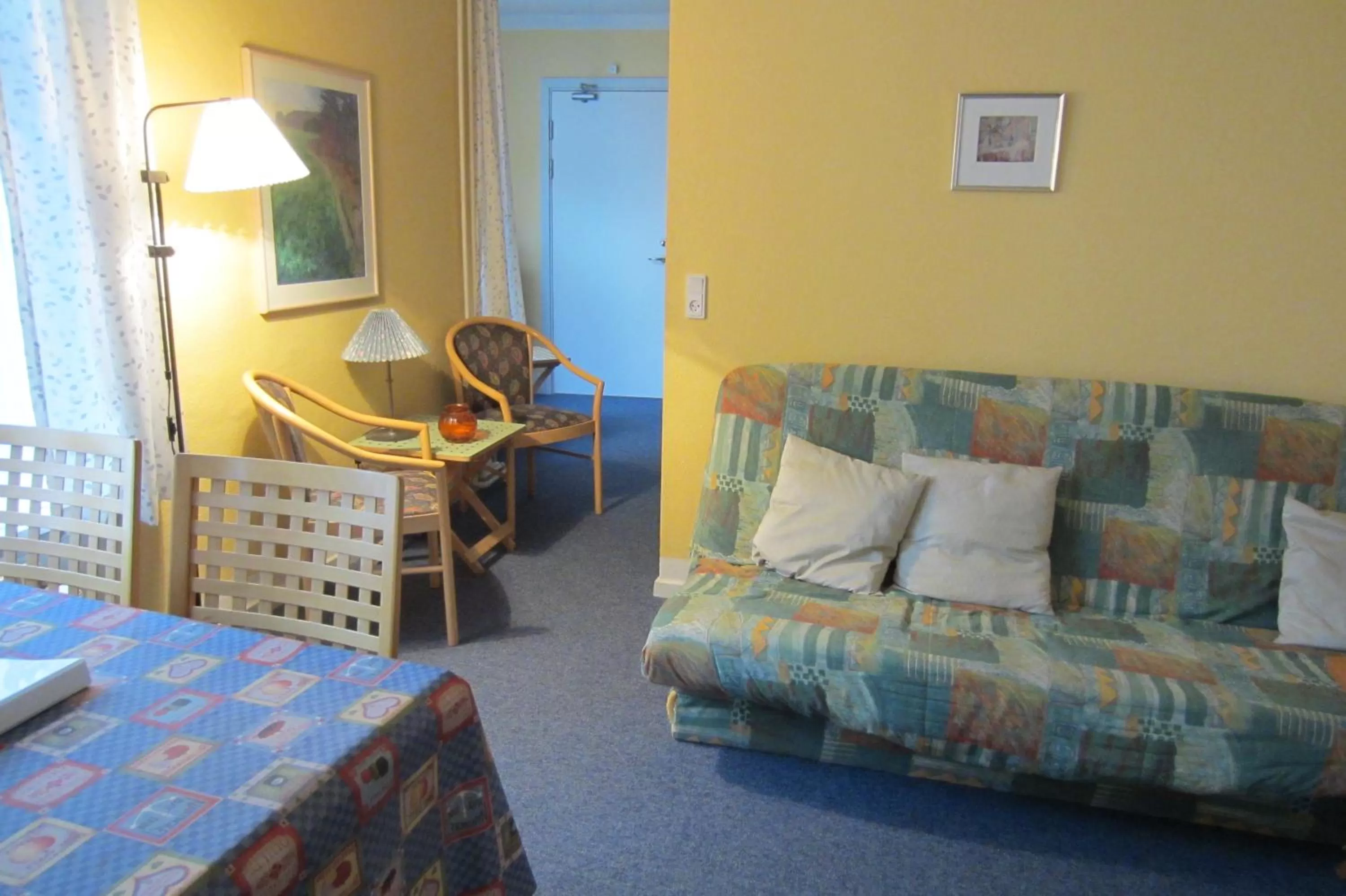 Photo of the whole room, Seating Area in Faaborg Byferie Hotel & Vandrerhjem