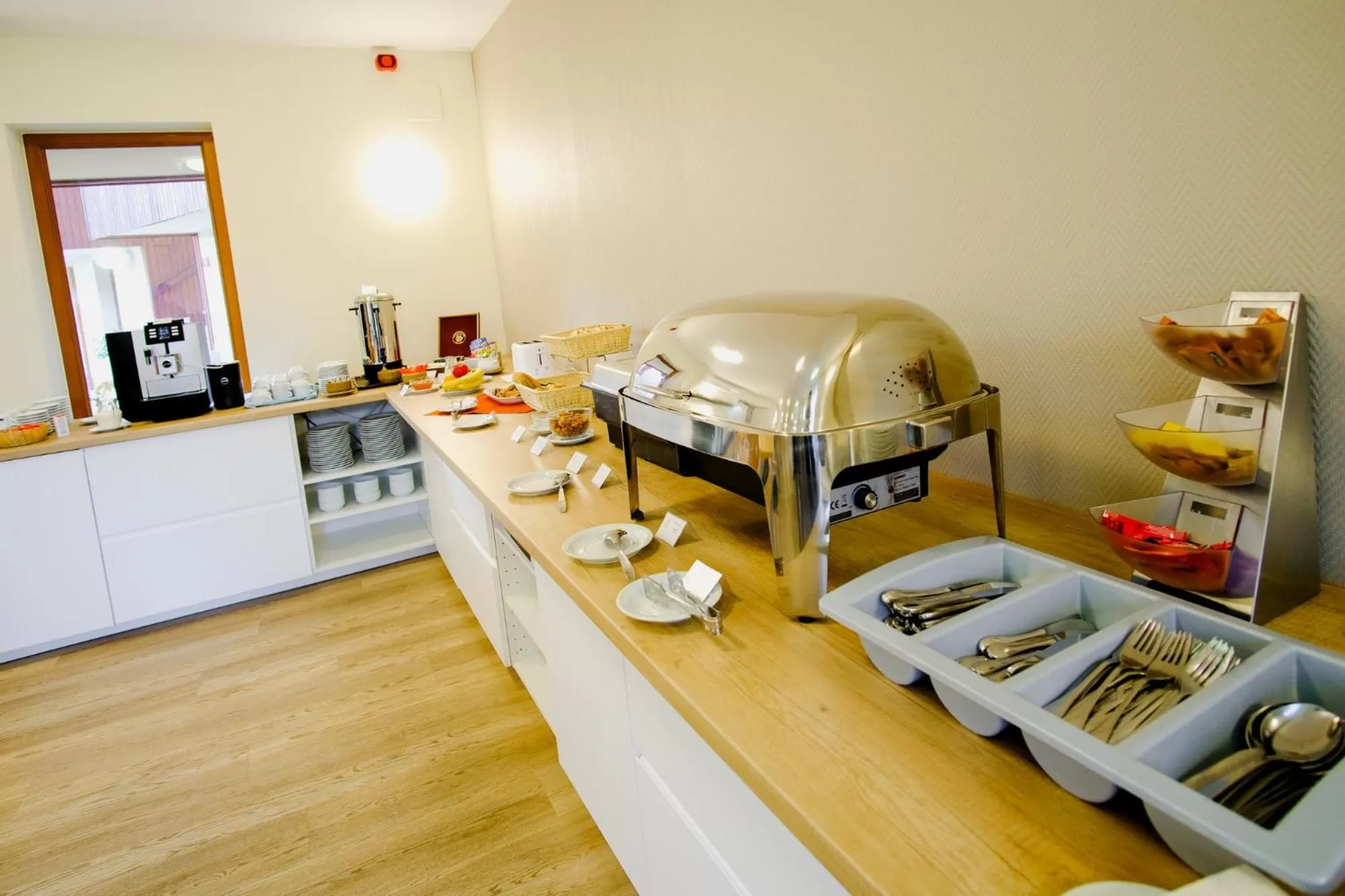 Restaurant/places to eat, Food in Hotel Adalbert Szent György Ház