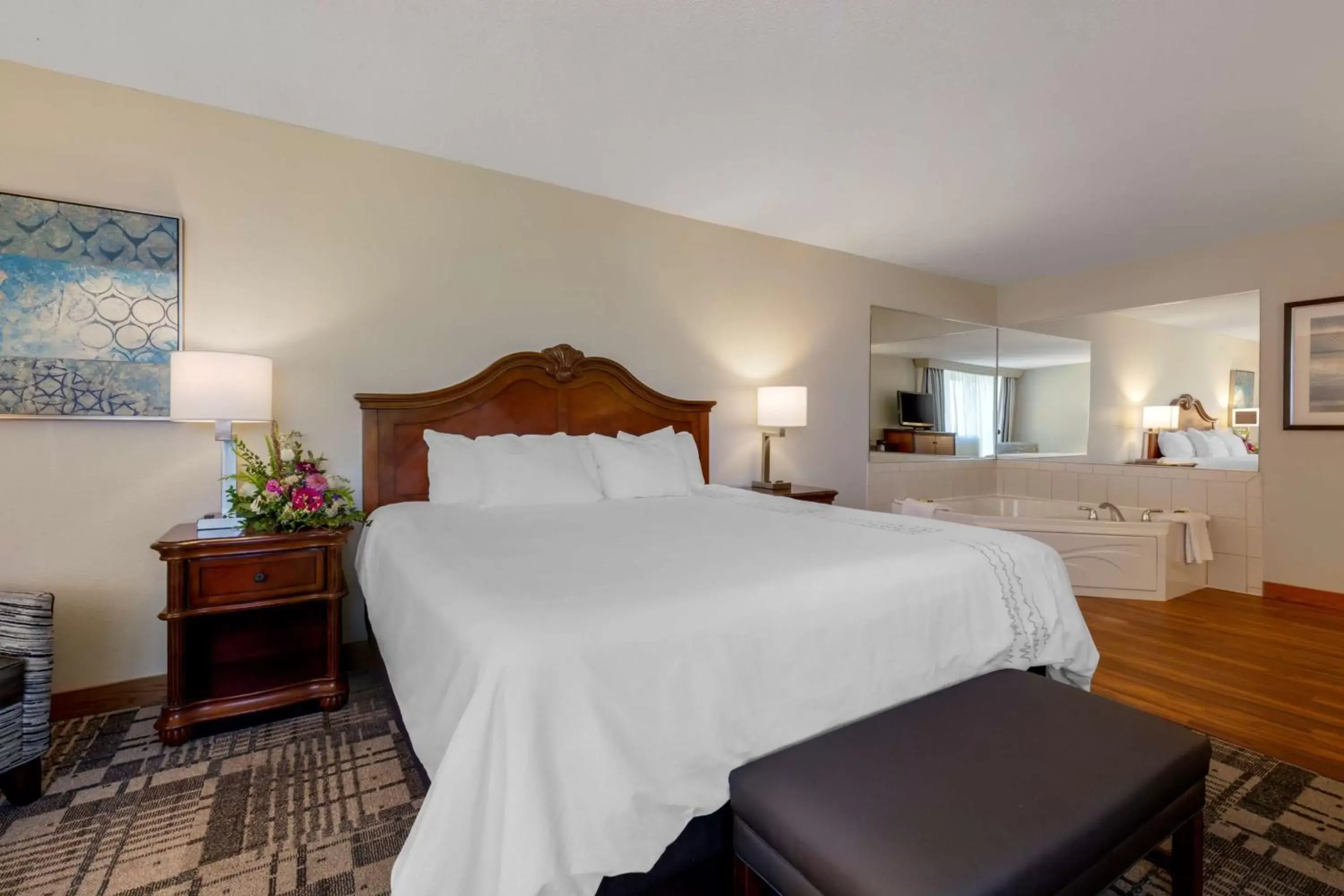 Bedroom, Bed in Best Western Plus Dubuque Hotel and Conference Center