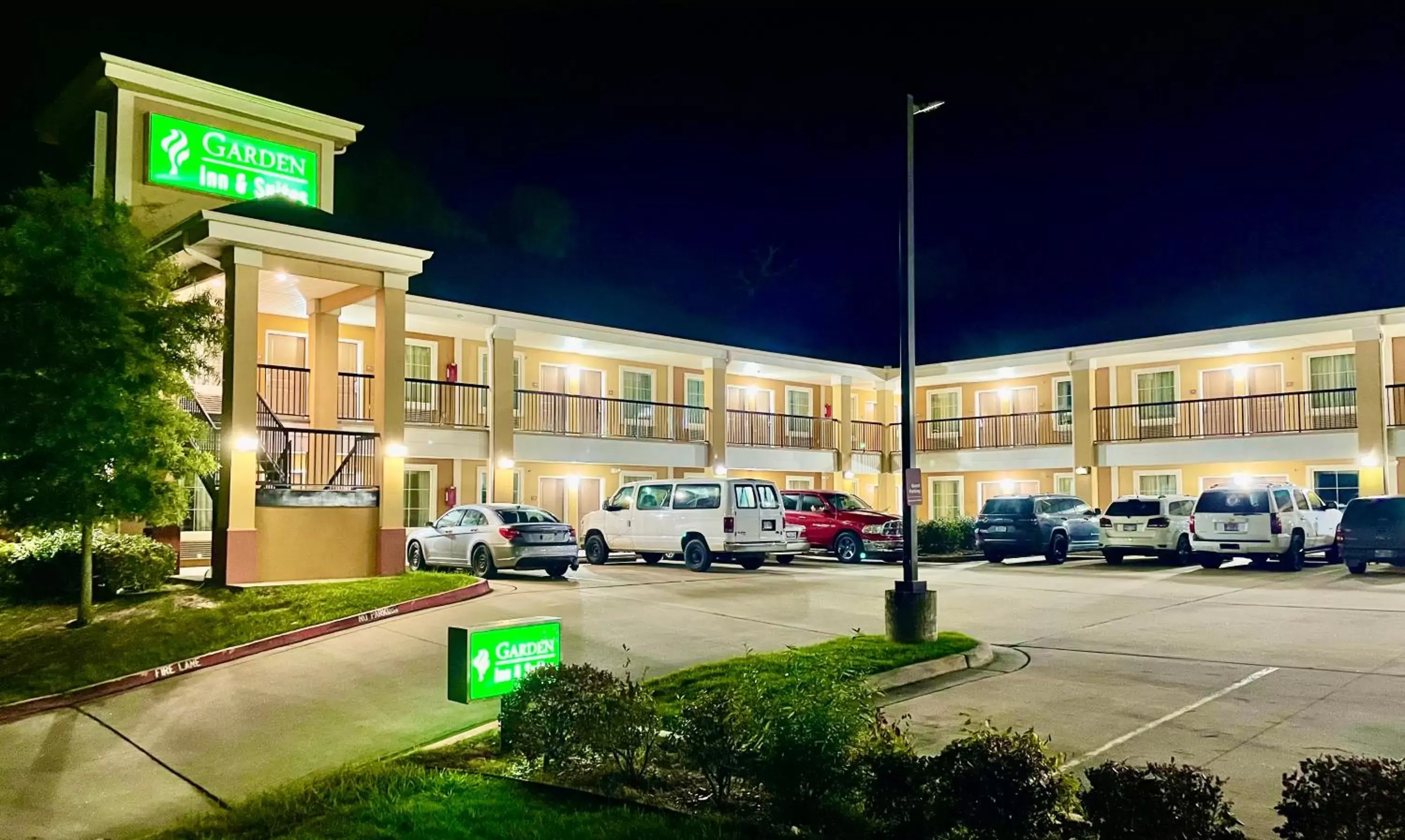 Bird's eye view, Property Building in Garden Inn and Suites