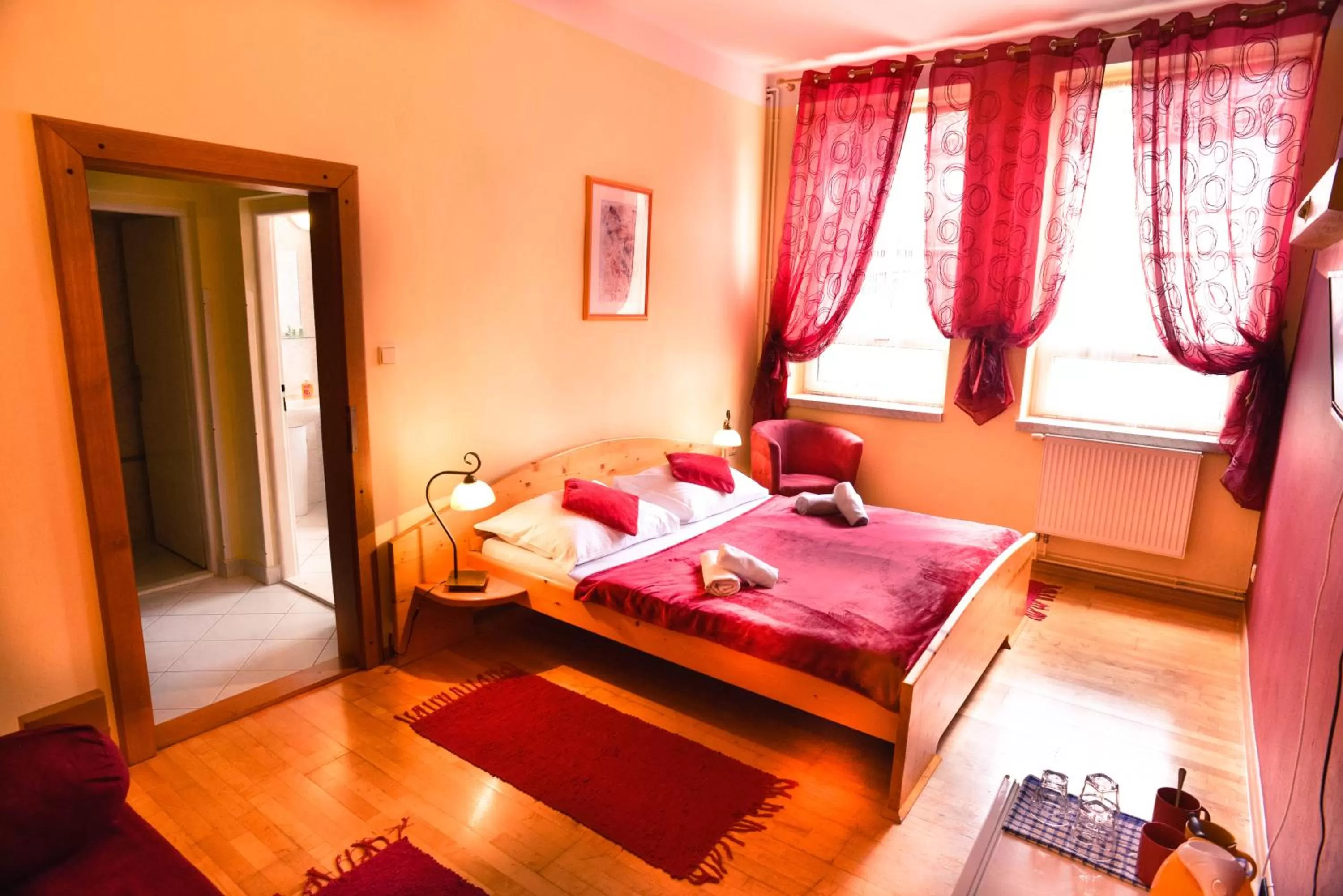 Double Room with Extra Bed in Apartmány Renomal