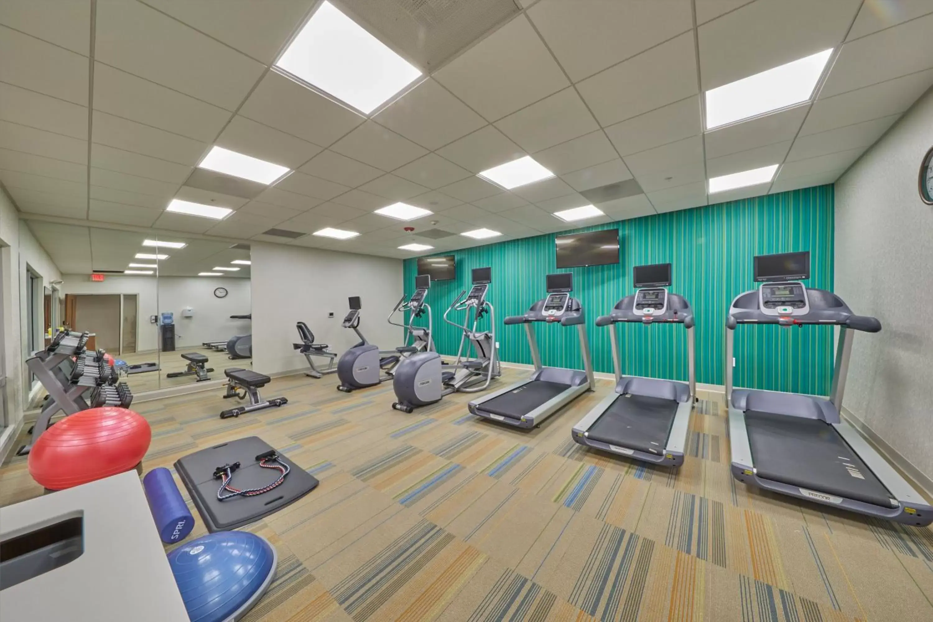 Fitness centre/facilities, Fitness Center/Facilities in Holiday Inn Express & Suites - Hermiston Downtown, an IHG Hotel