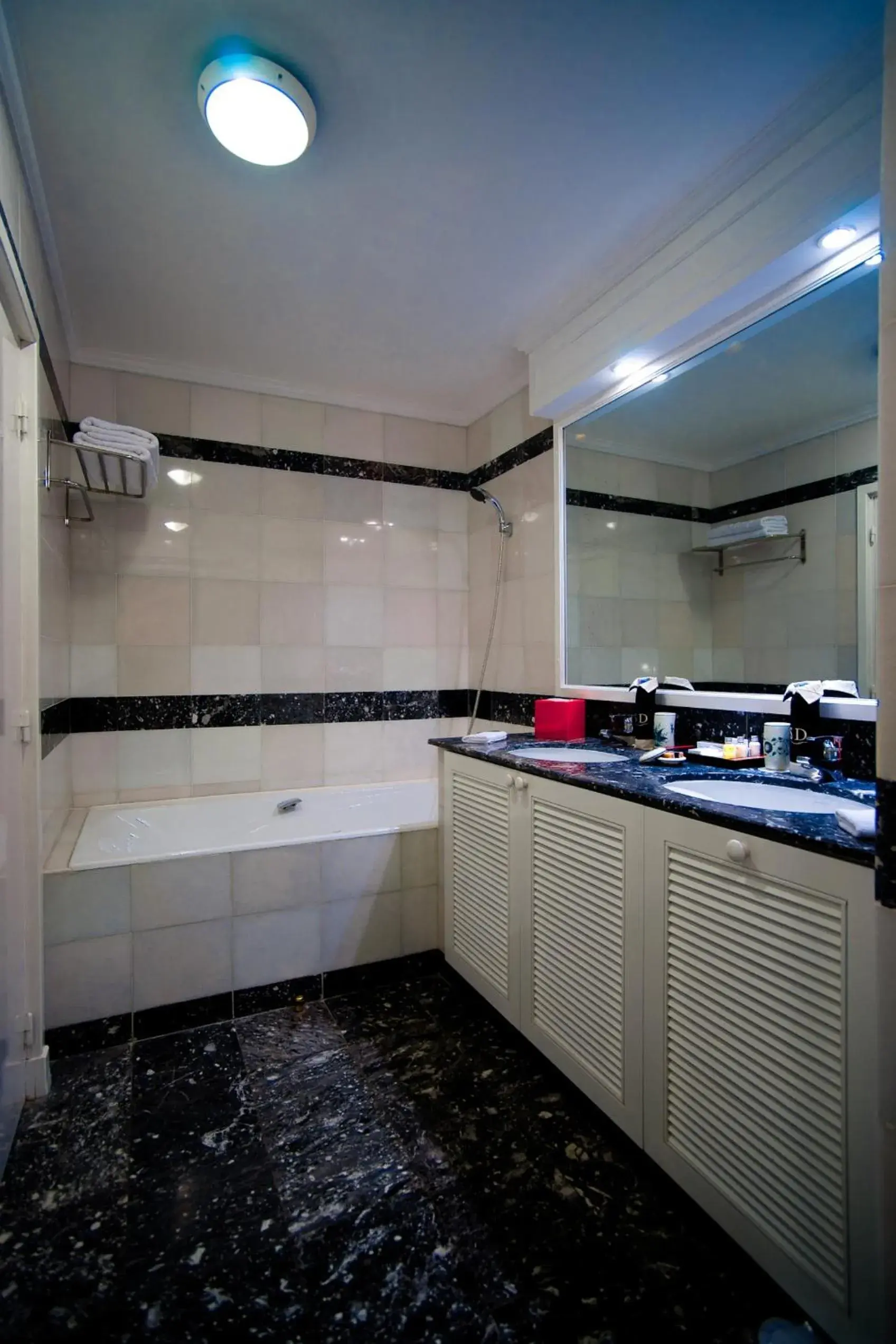 Bathroom in Saigon Domaine Luxury Residences