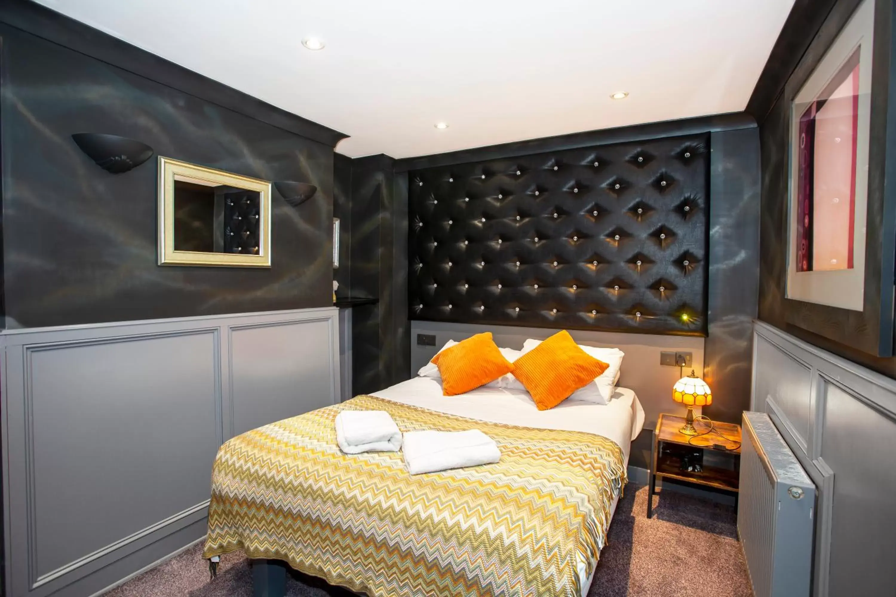 Bed in The Rokxy Townhouse - Kings Cross