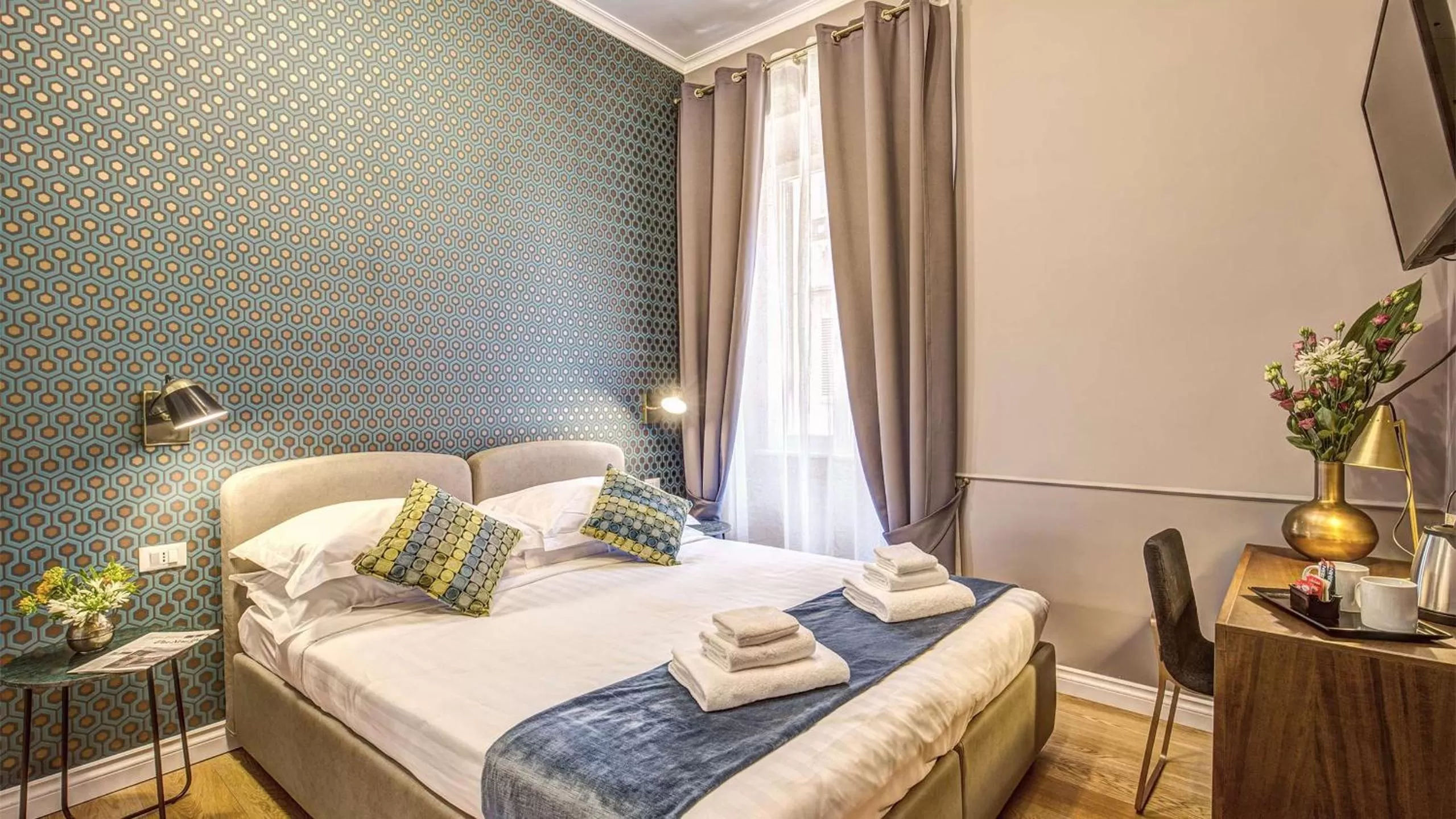 Bed in Charme Spagna Boutique Hotel