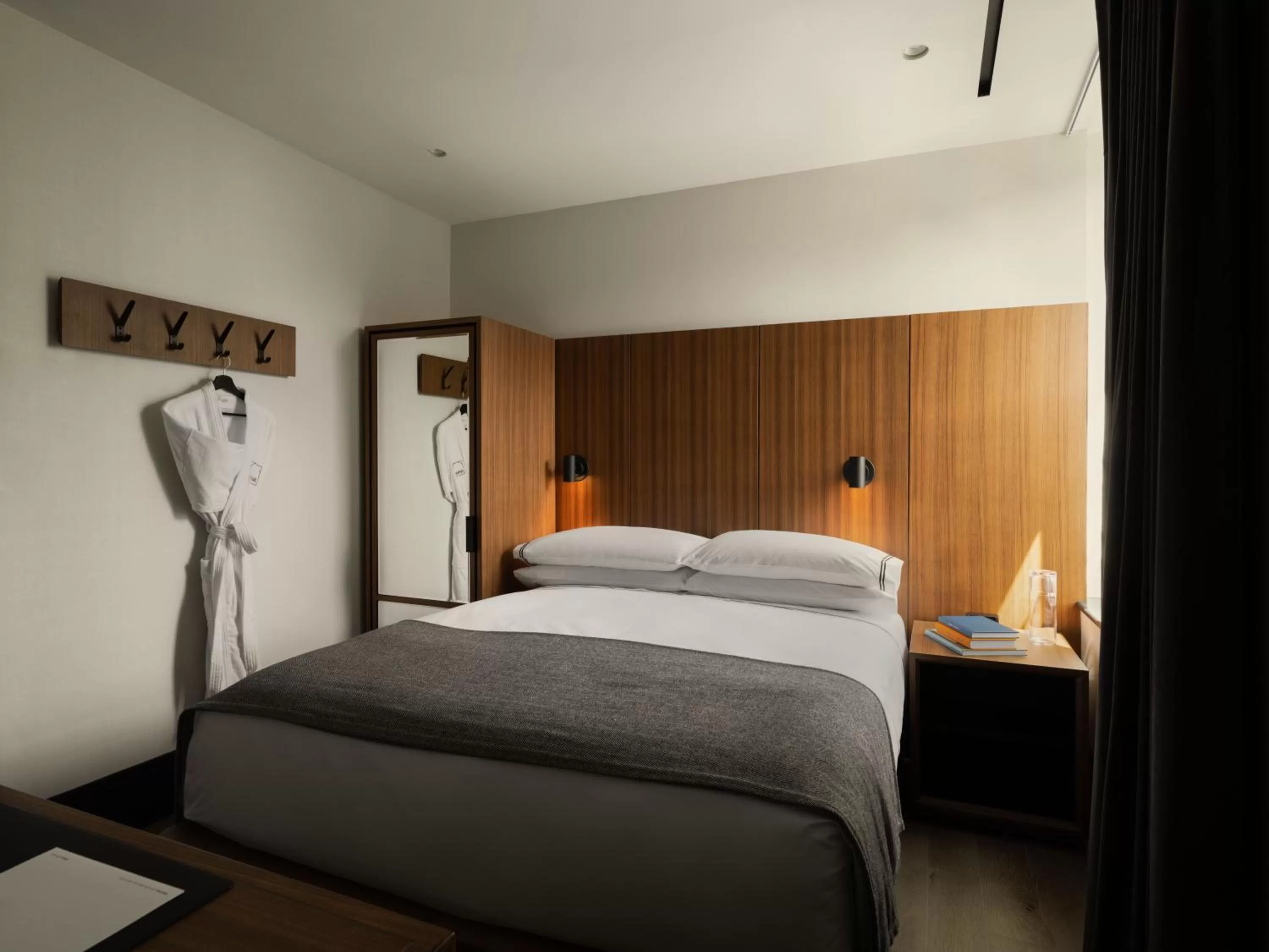 Bedroom, Bed in The Moore, New York City, a Member of Design Hotels